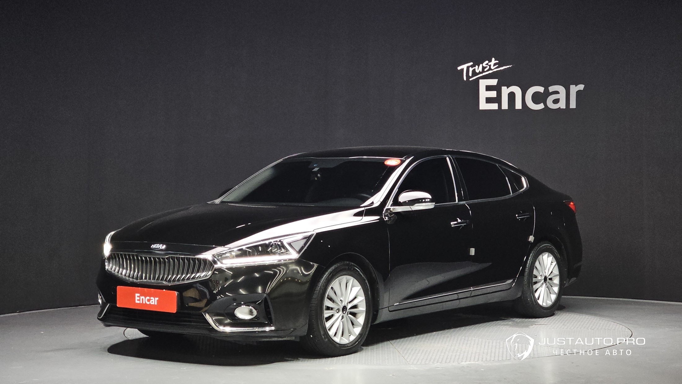 Автомобиль Kia K7