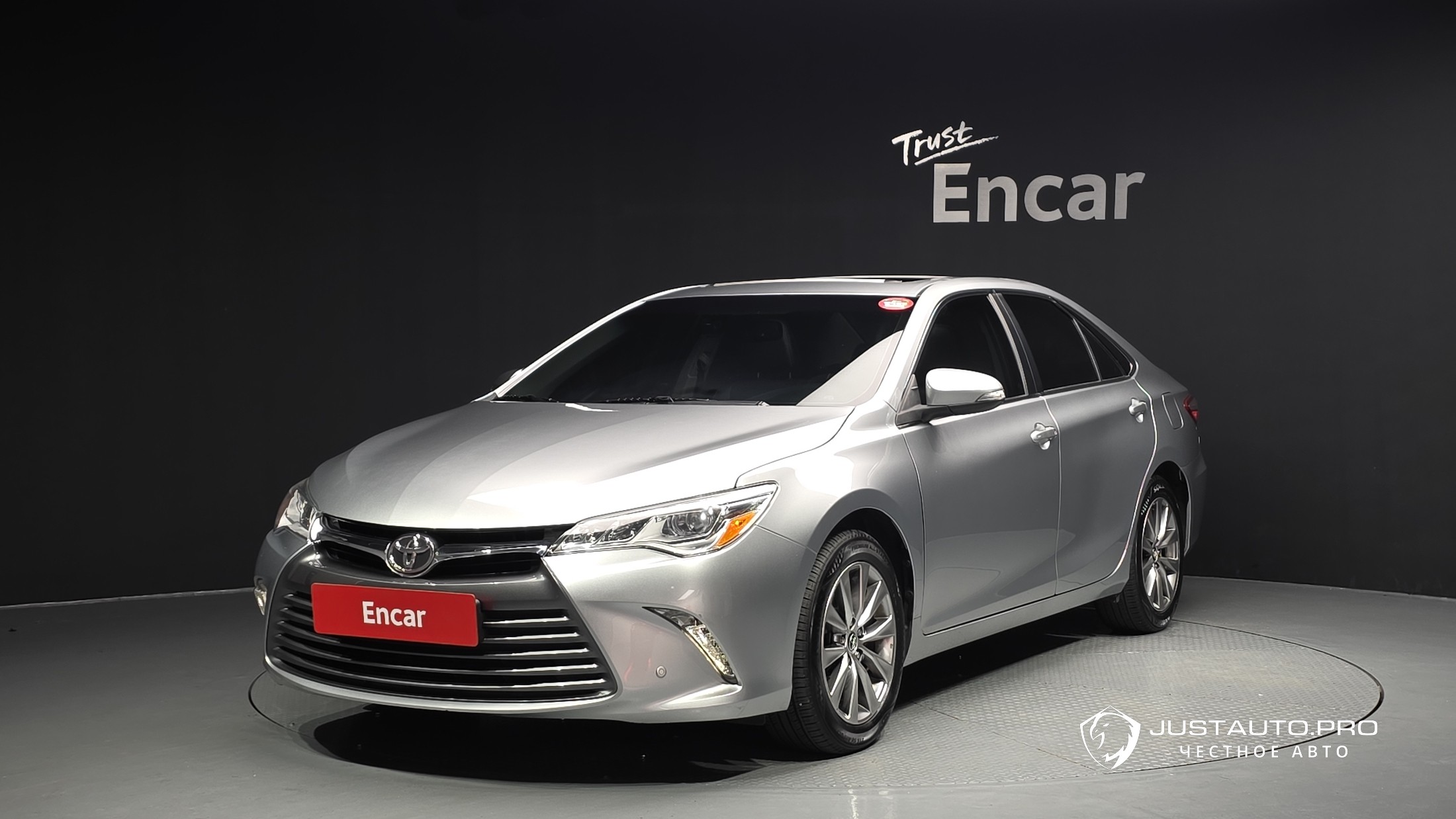 Автомобиль Toyota Camry