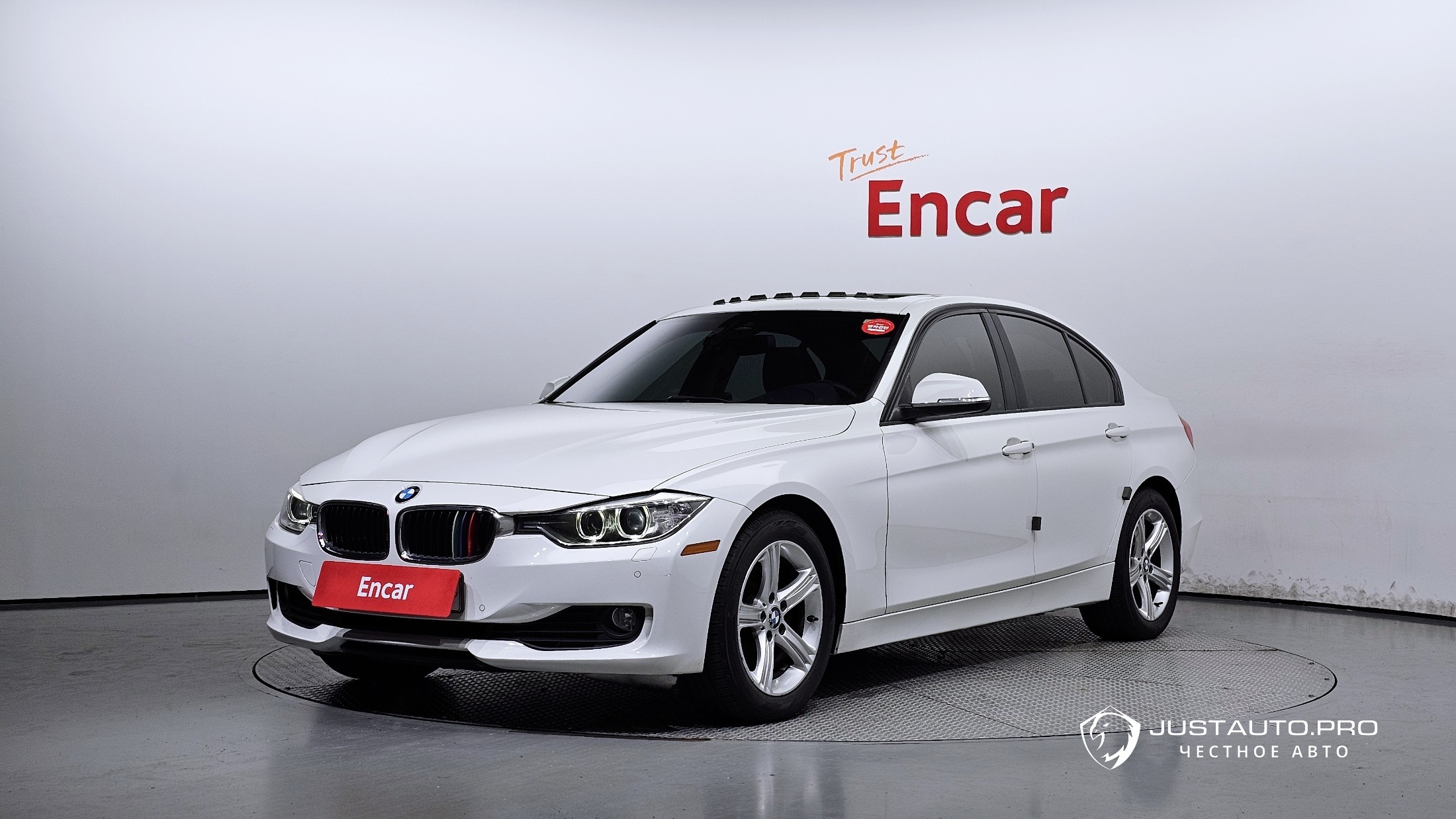 Автомобиль BMW 3-Series