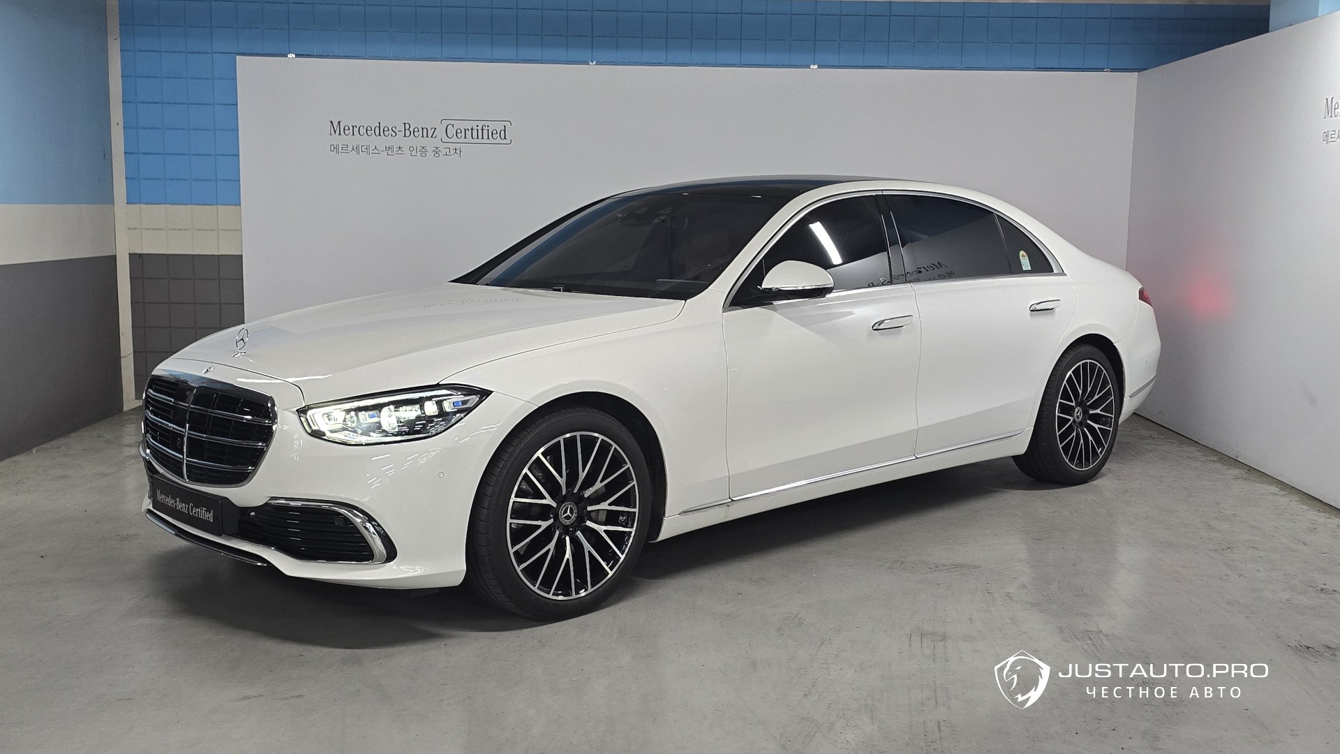 Автомобиль Mercedes-Benz S-Class