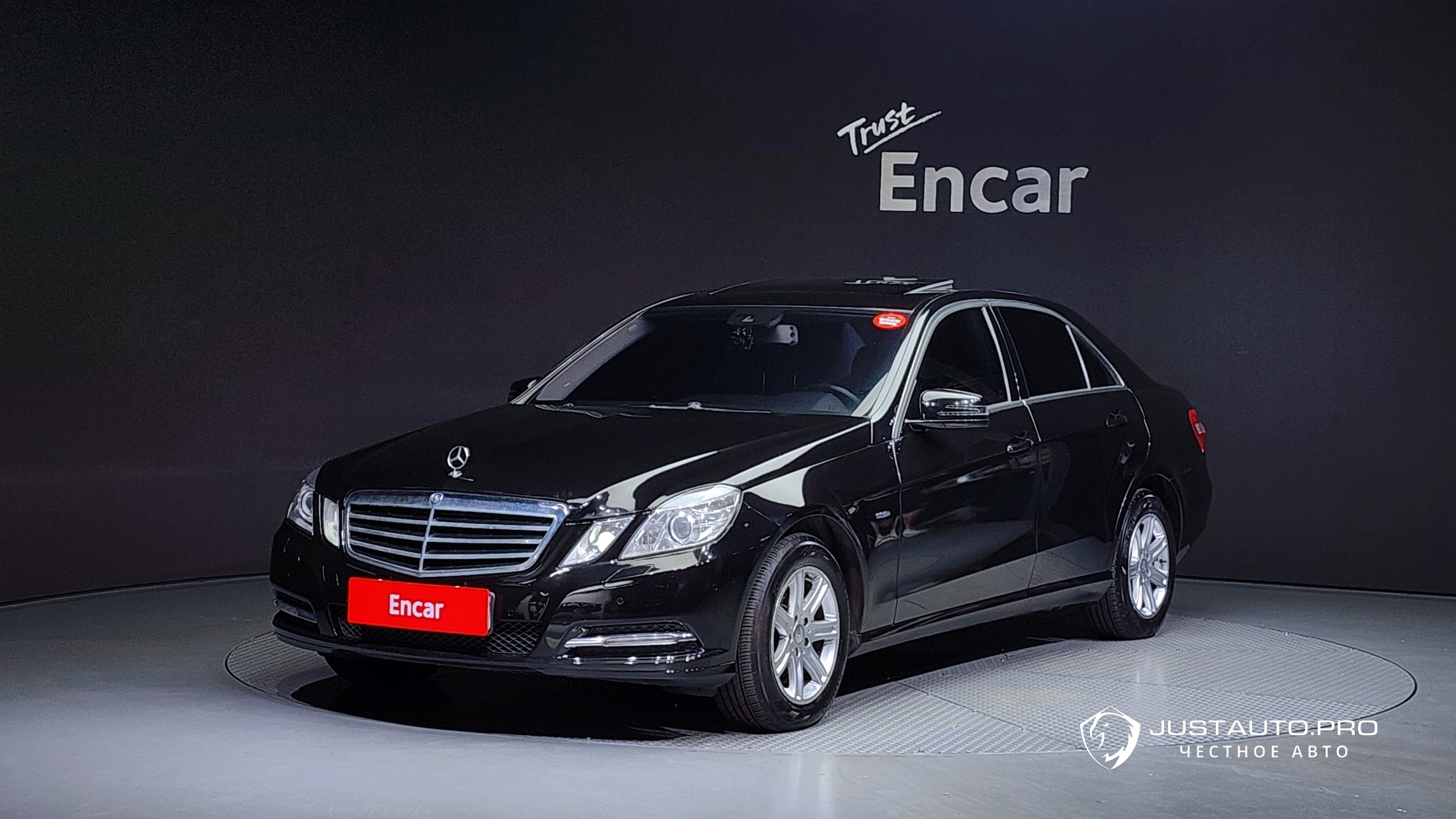 Автомобиль Mercedes-Benz E-Class