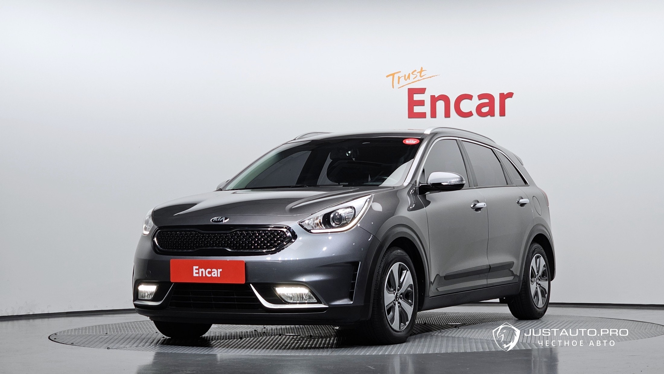 Автомобиль Kia Niro