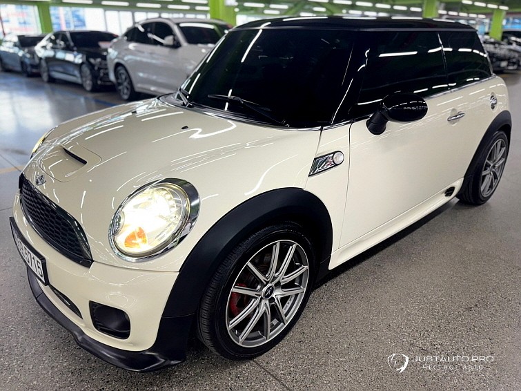 Автомобиль Mini Cooper