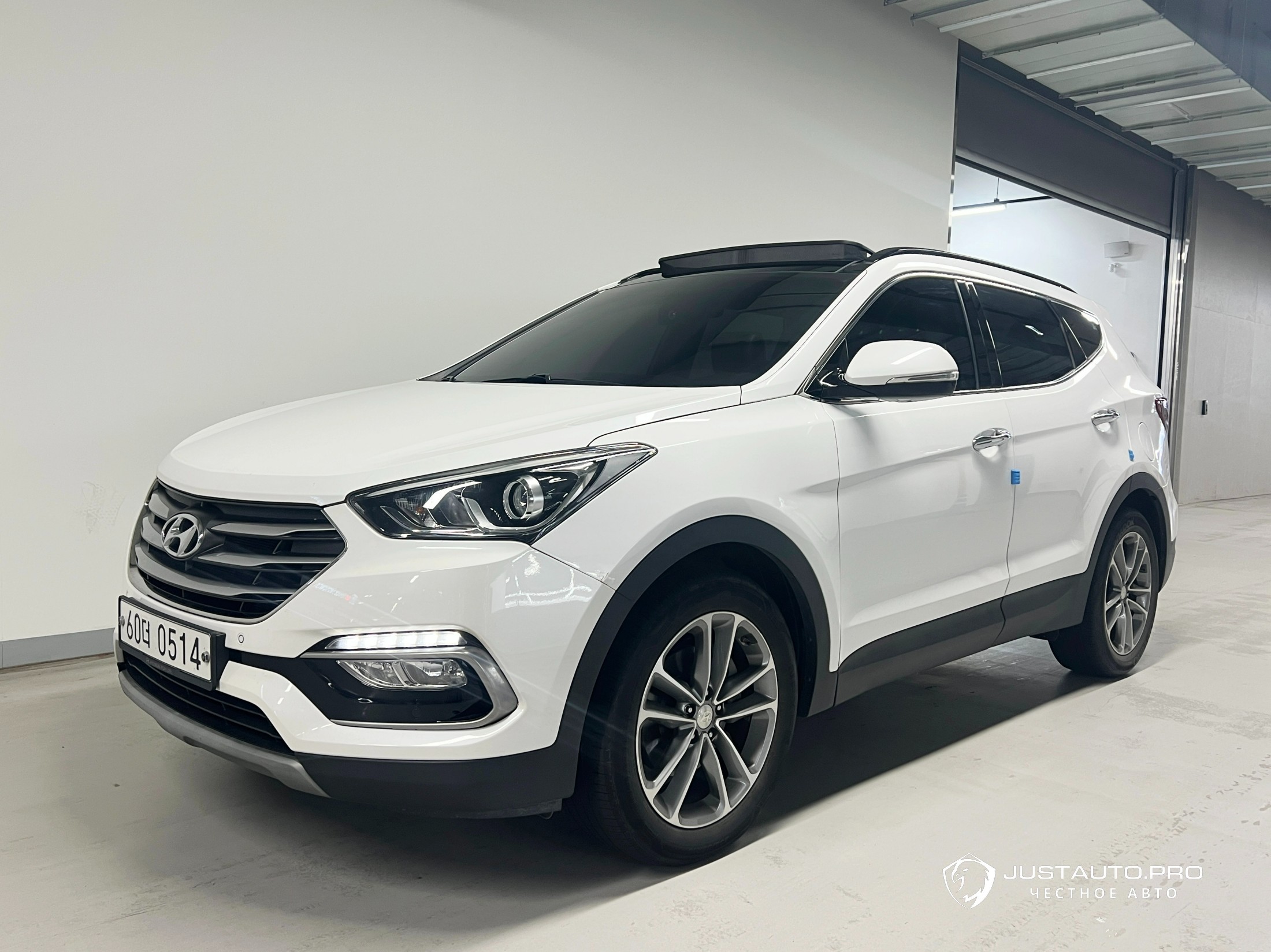 Автомобиль Hyundai Santafe