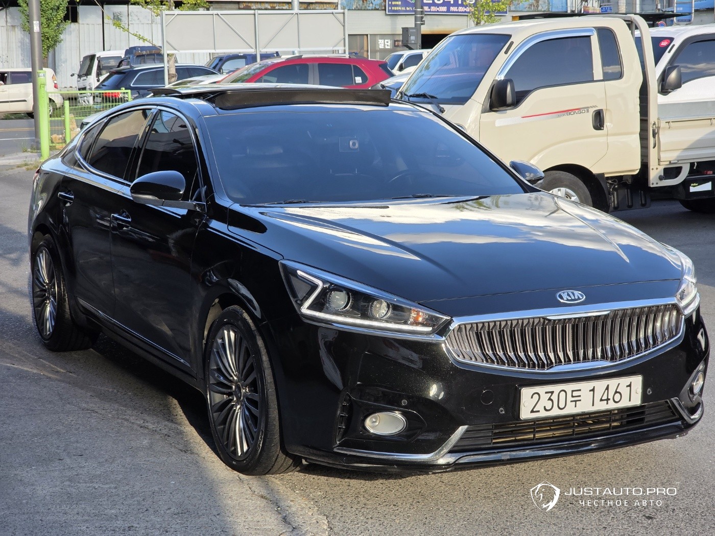 Автомобиль Kia K7
