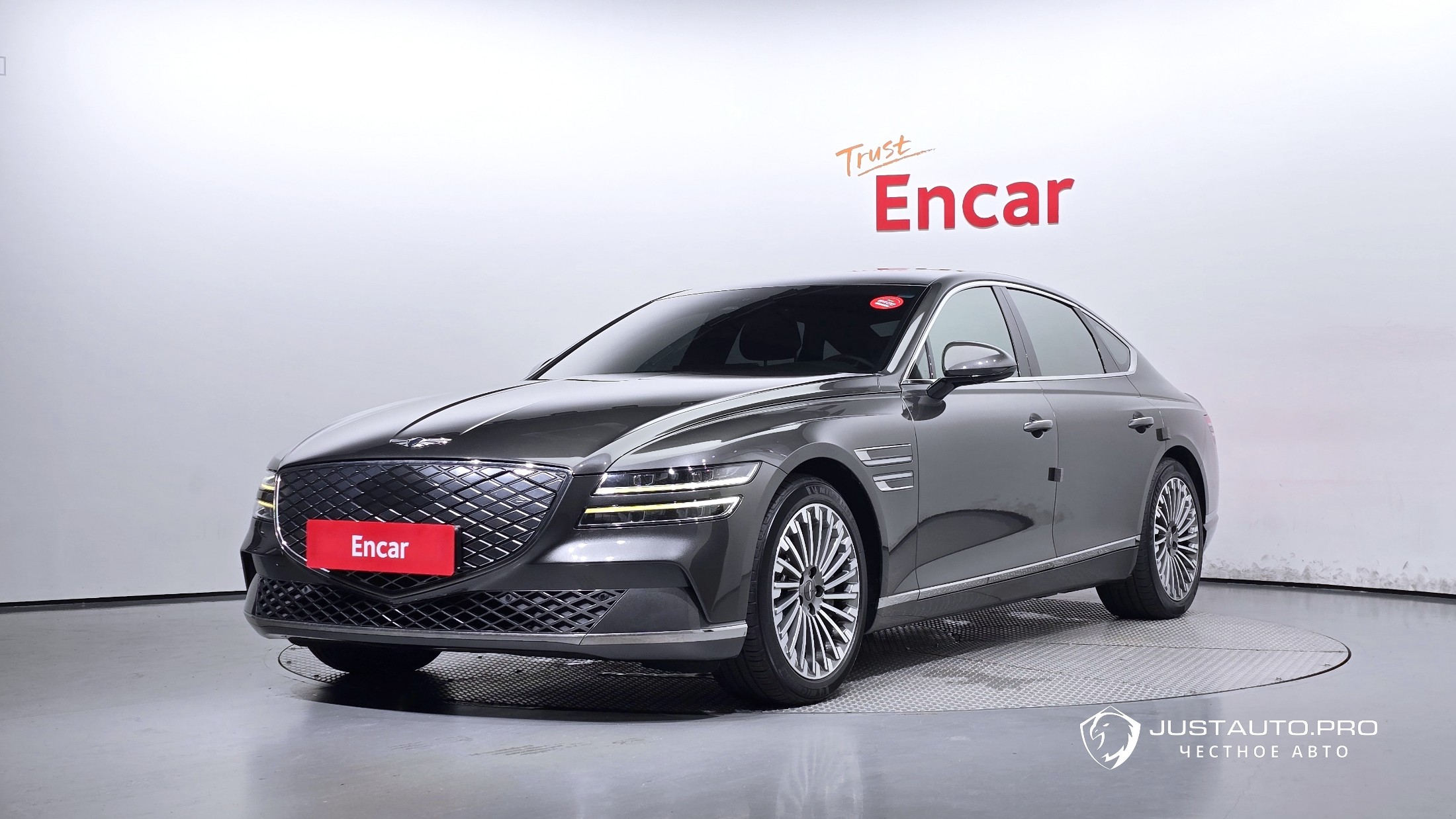 Автомобиль Genesis G80