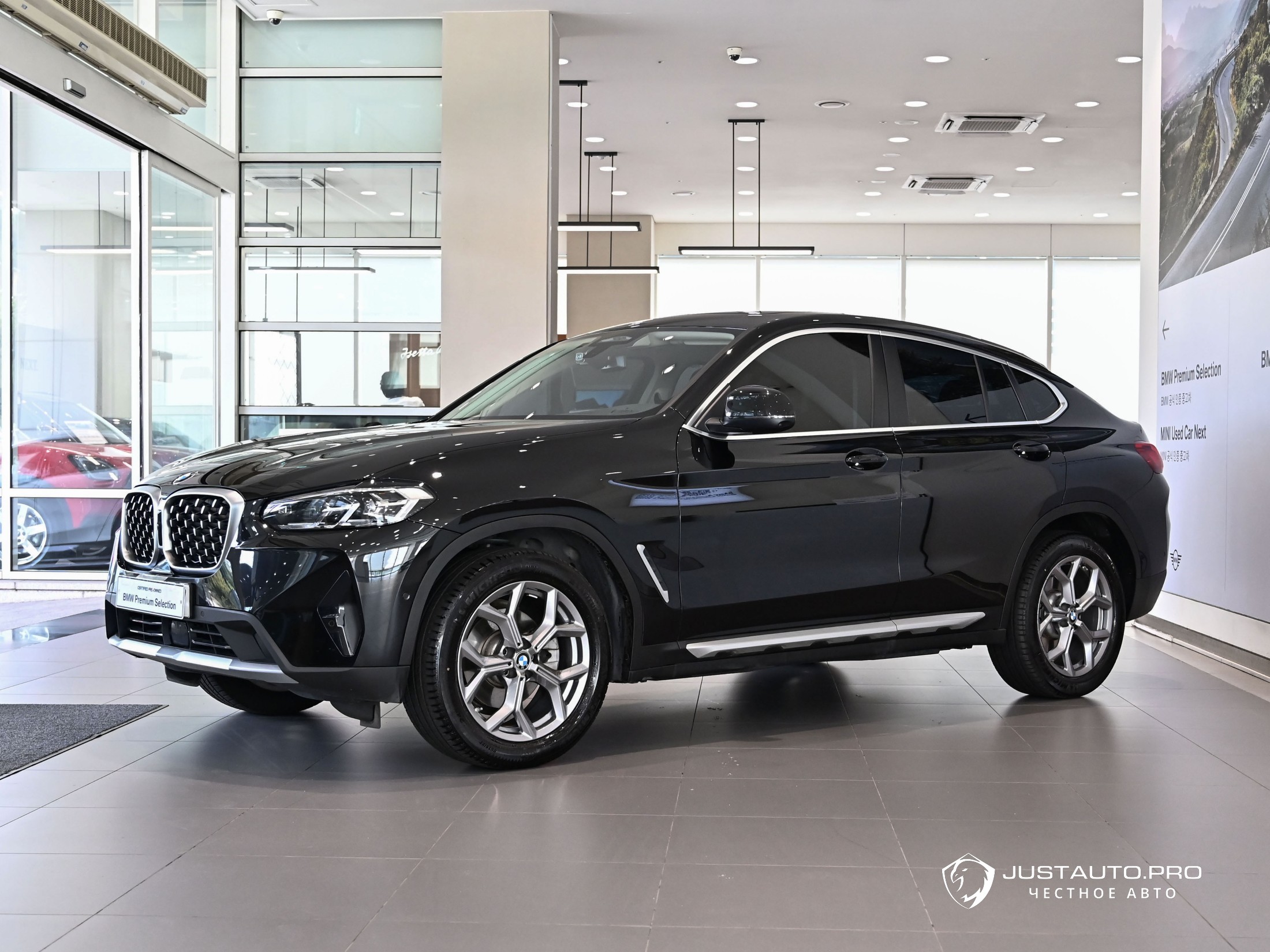 Автомобиль BMW X4