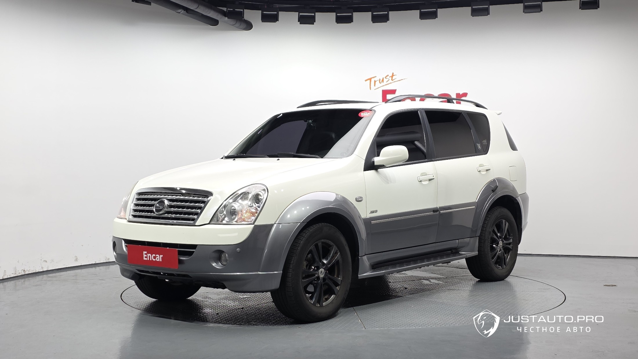Автомобиль KG_Mobility_Ssangyong Rexton