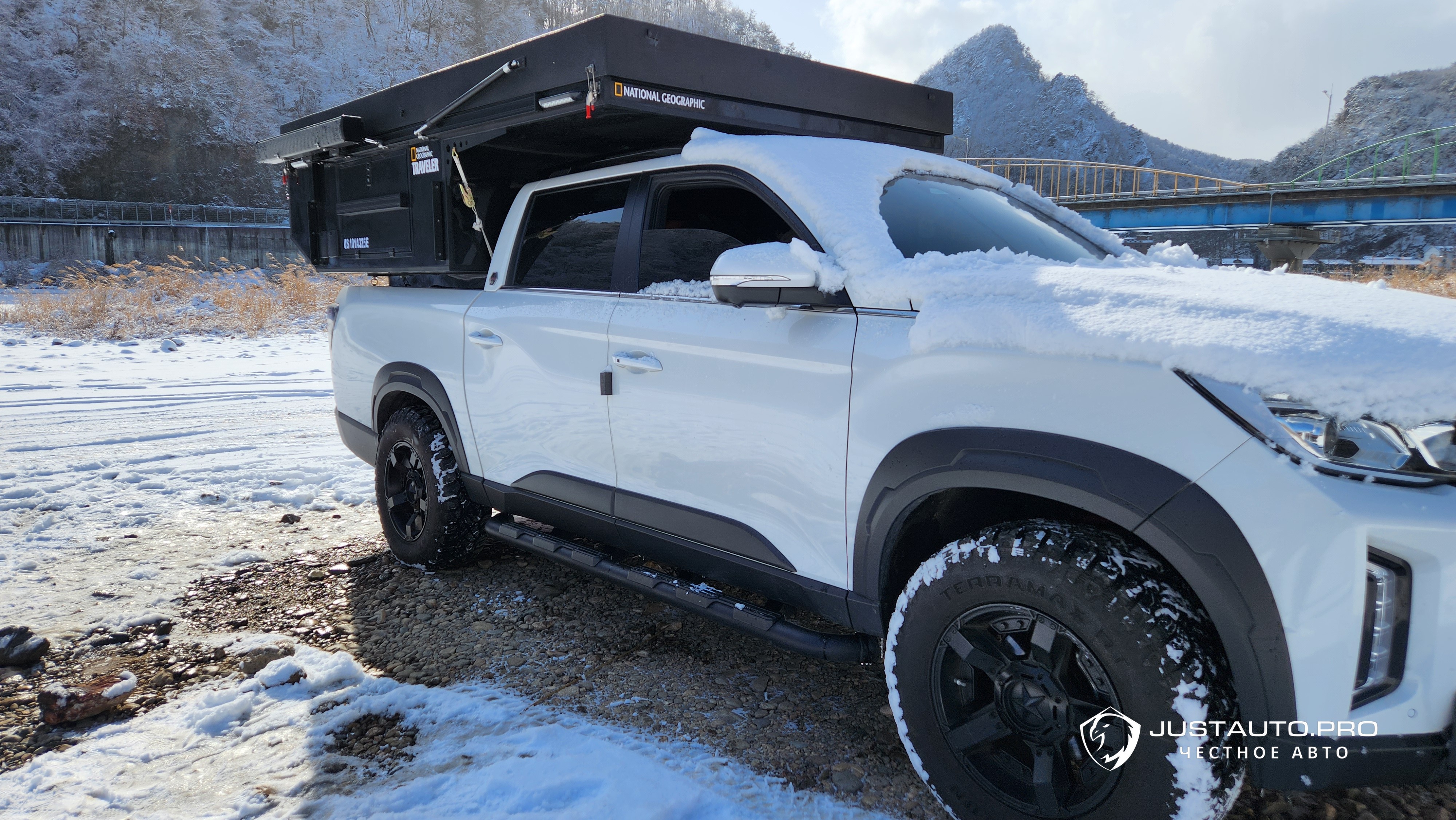 Автомобиль KG_Mobility_Ssangyong Rexton