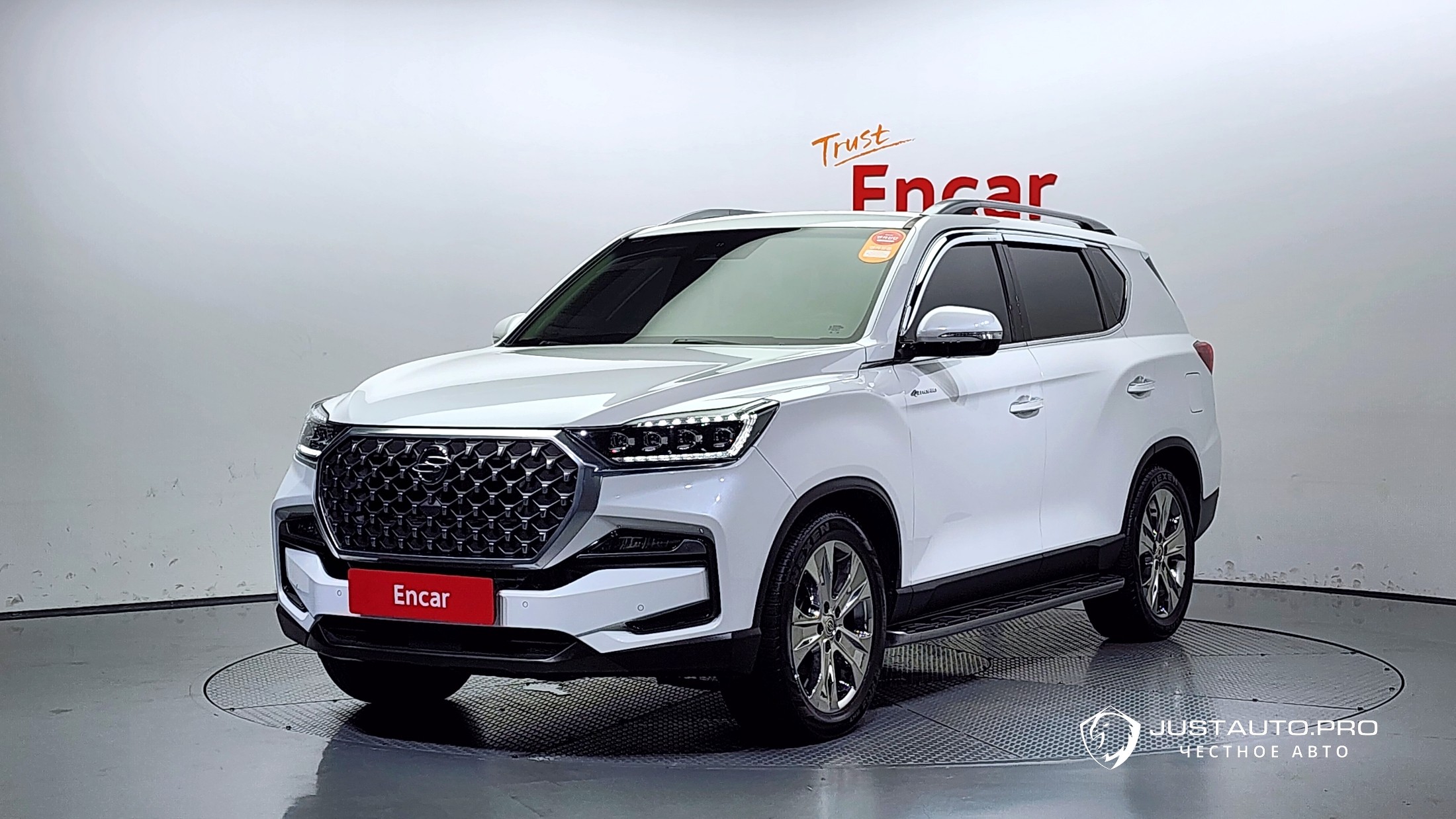 Автомобиль KG_Mobility_Ssangyong Rexton