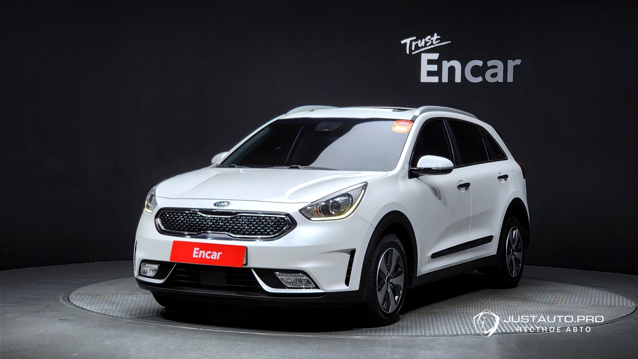 Автомобиль Kia Niro