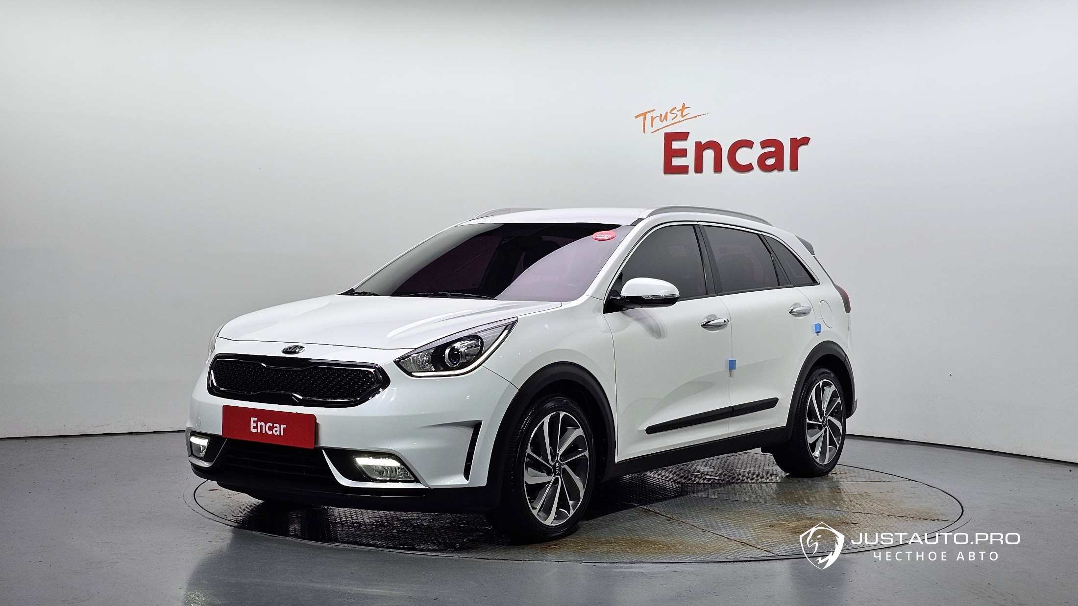 Автомобиль Kia Niro