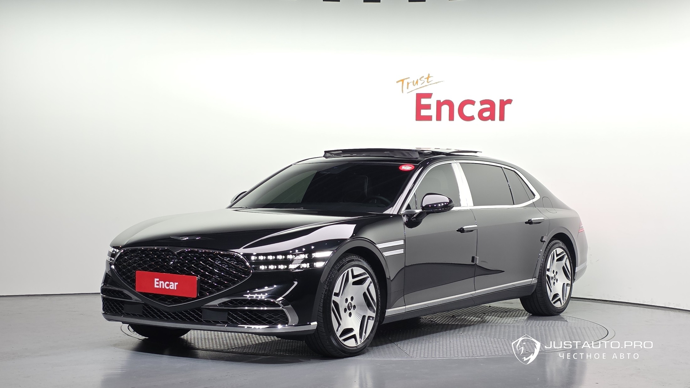 Автомобиль Genesis G90