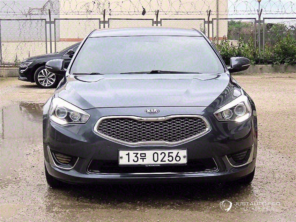 Автомобиль Kia K7