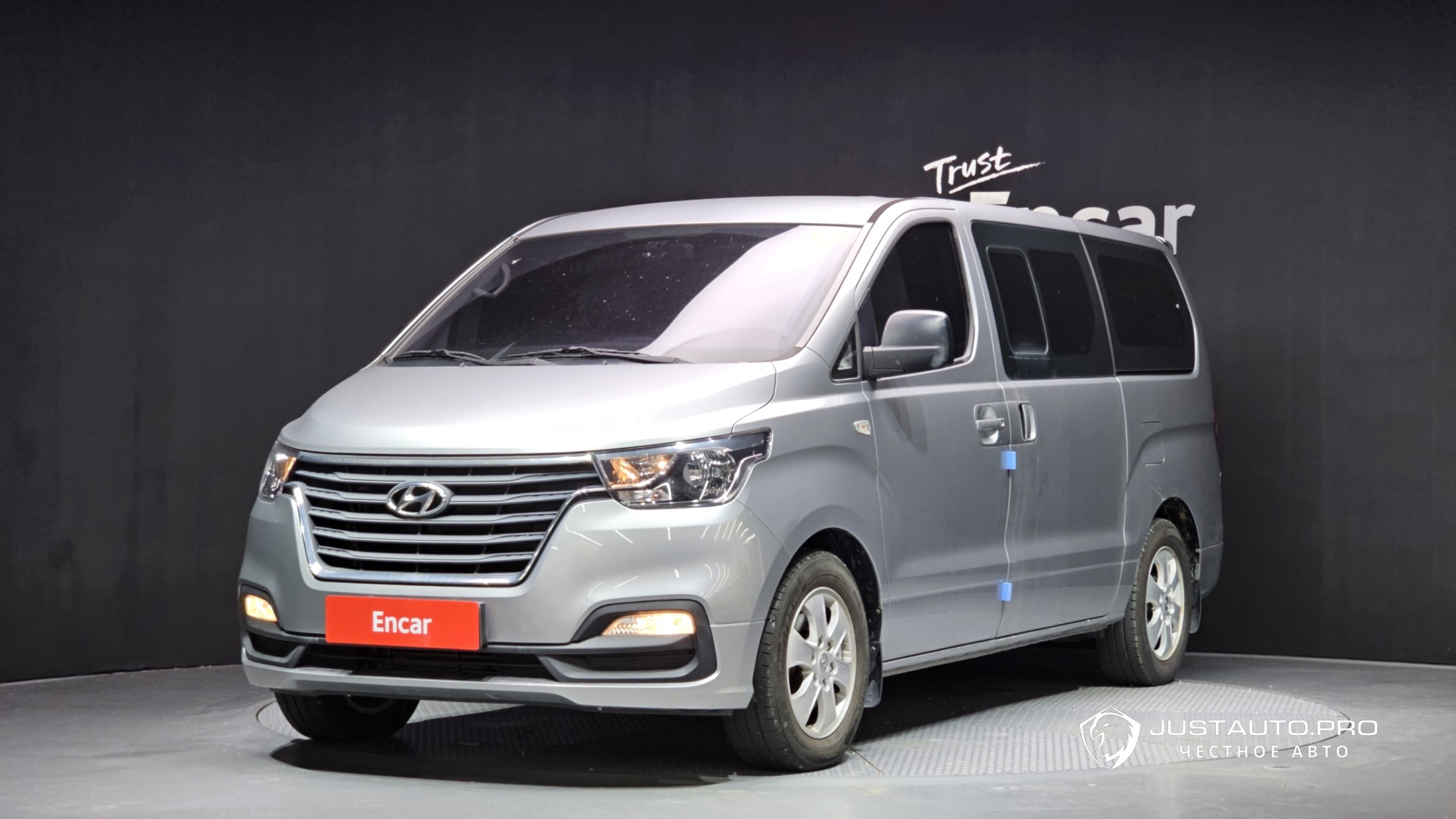 Автомобиль Hyundai Starex