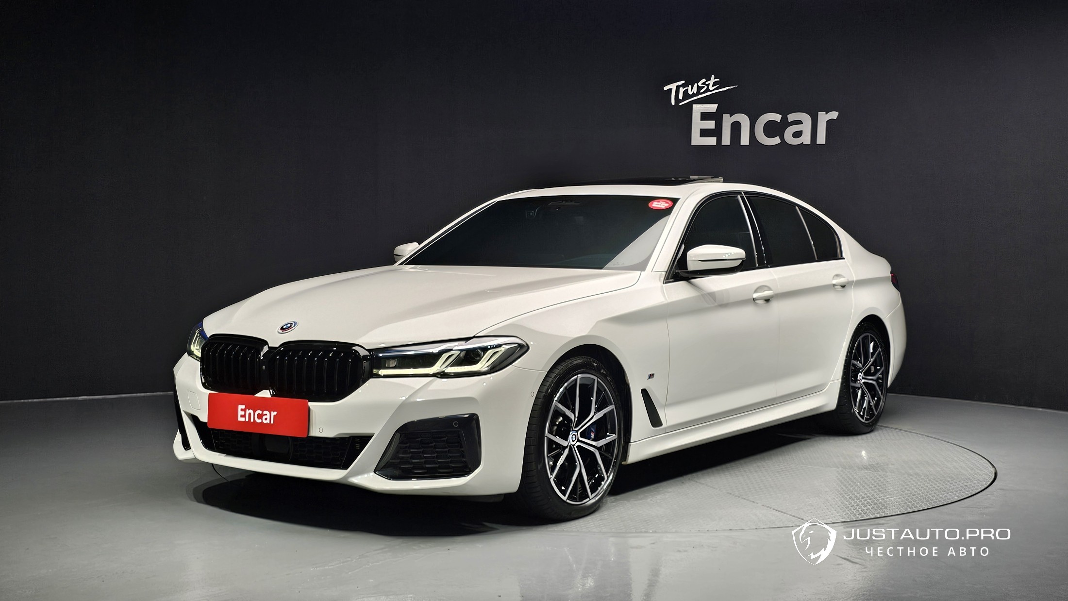 Автомобиль BMW 5-Series