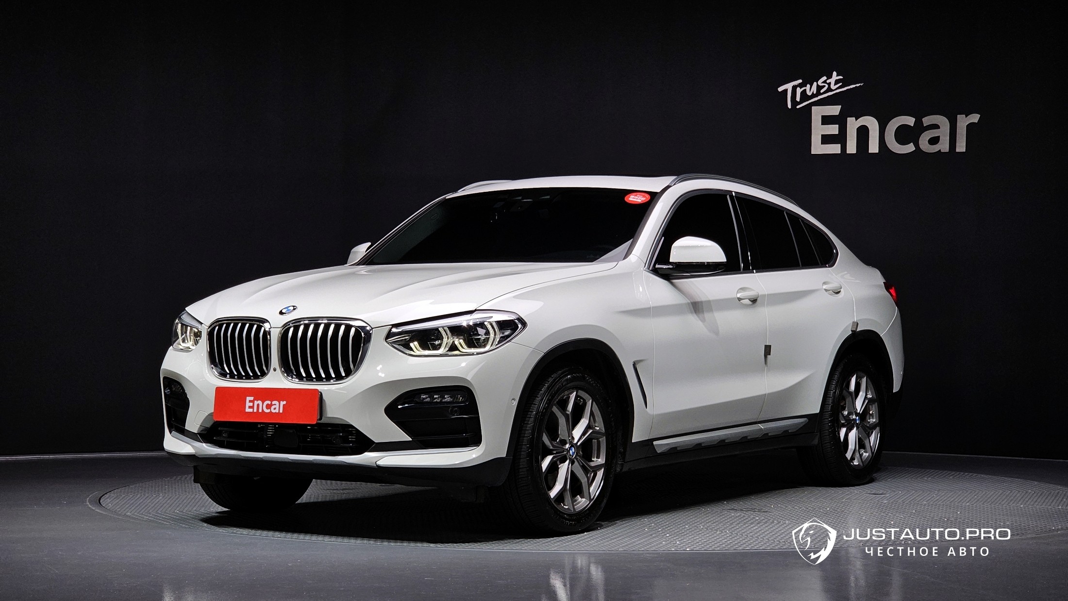 Автомобиль BMW X4