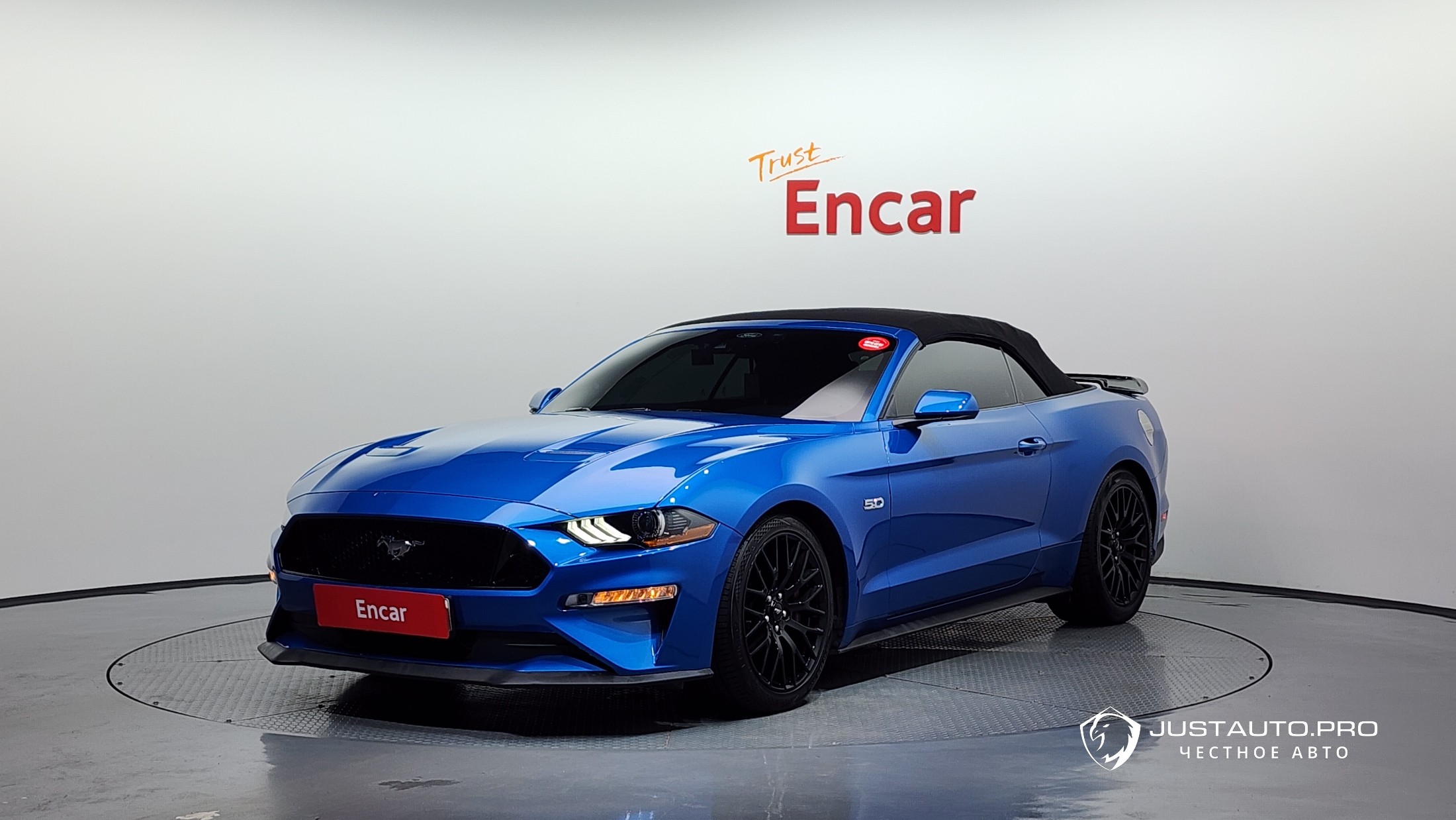 Автомобиль Ford Mustang