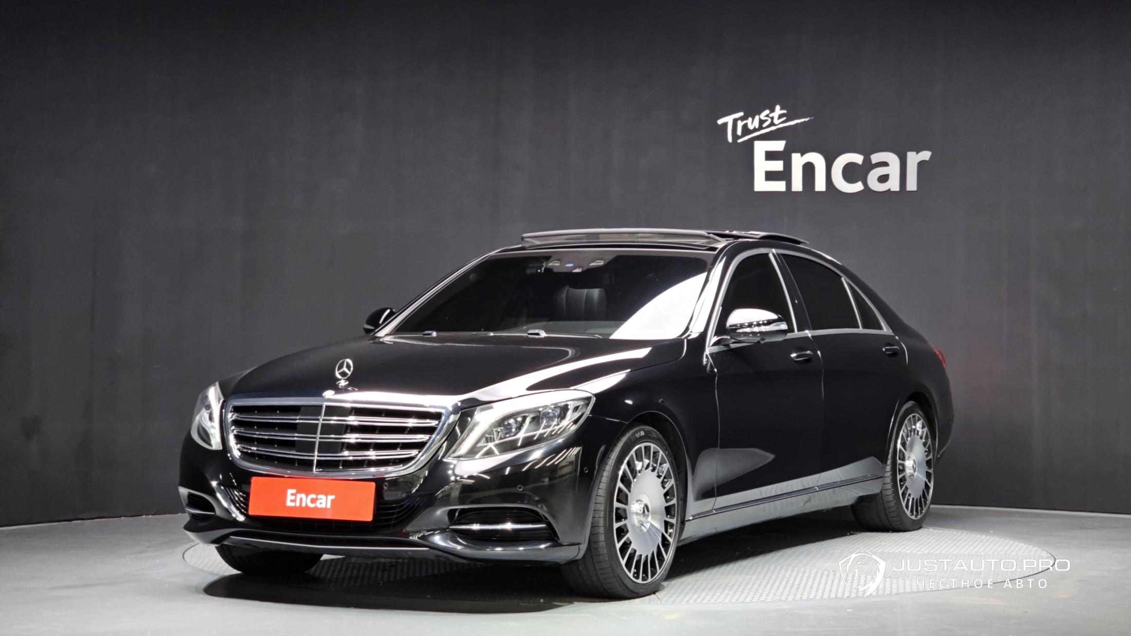 Автомобиль Mercedes-Benz S-Class