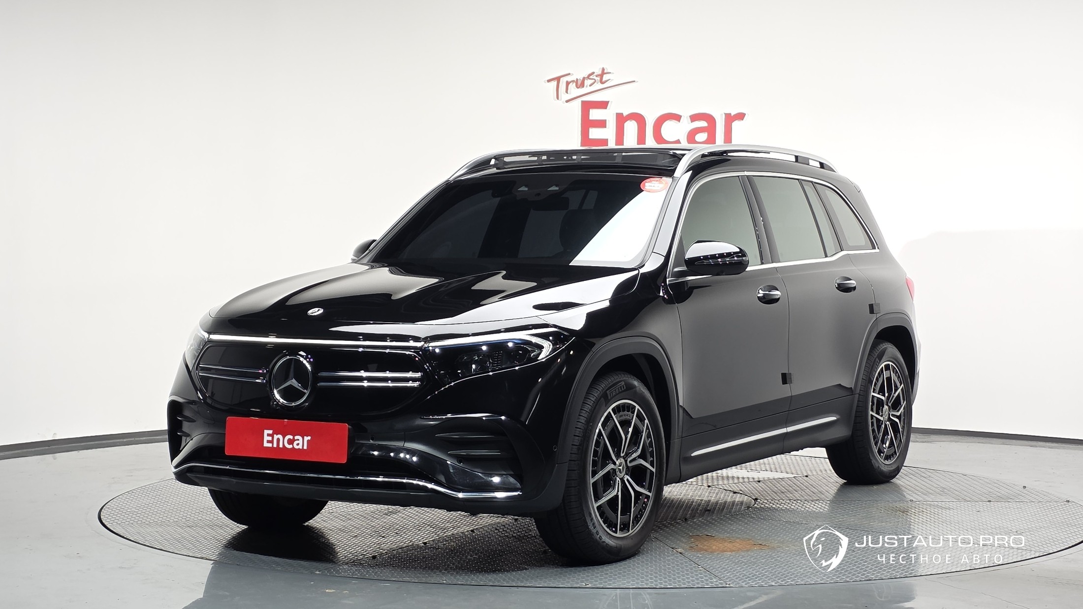 Автомобиль Mercedes-Benz EQB
