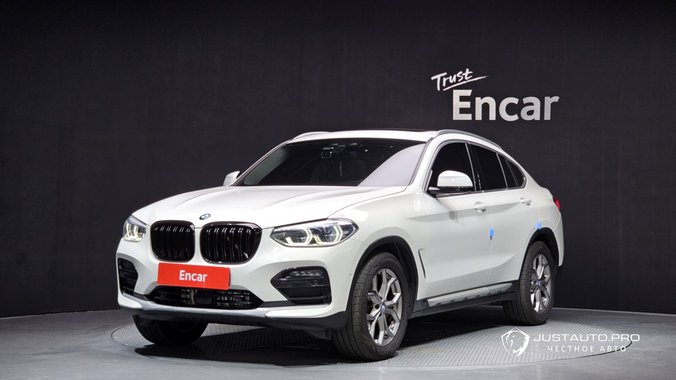 Автомобиль BMW X4