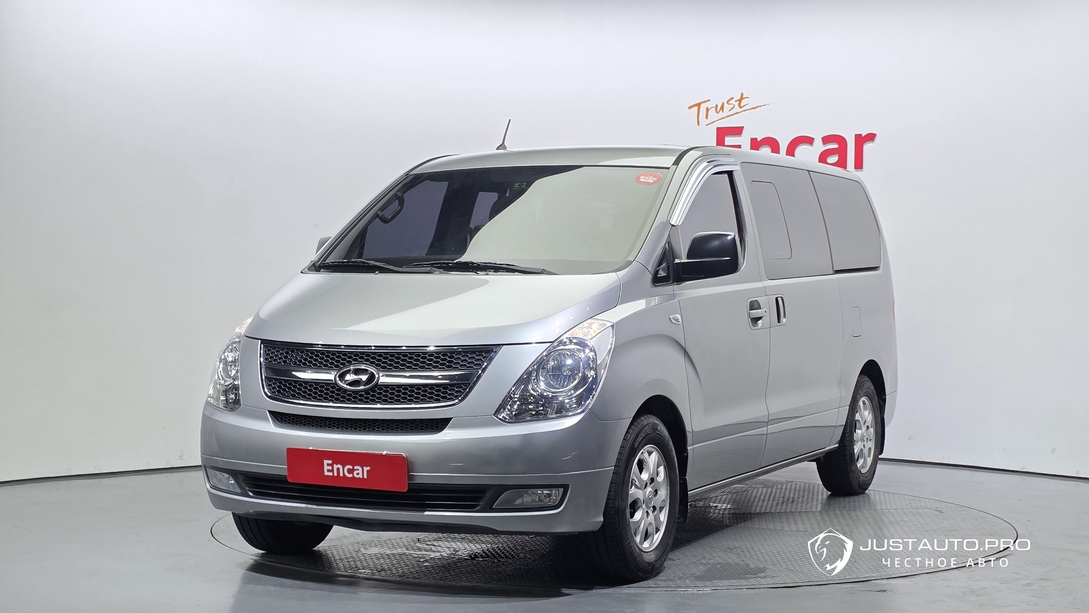 Автомобиль Hyundai Starex