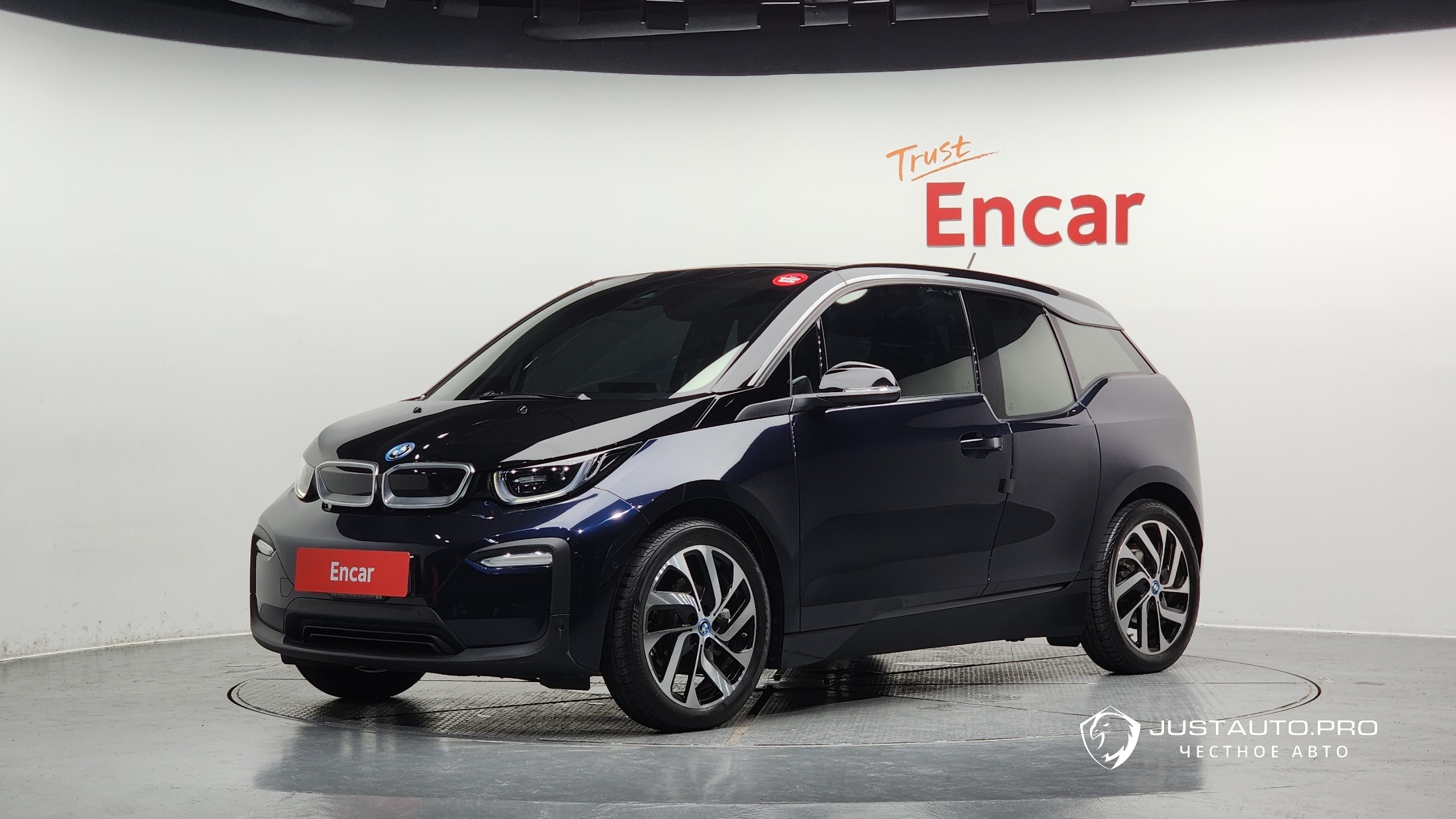 Автомобиль BMW i3