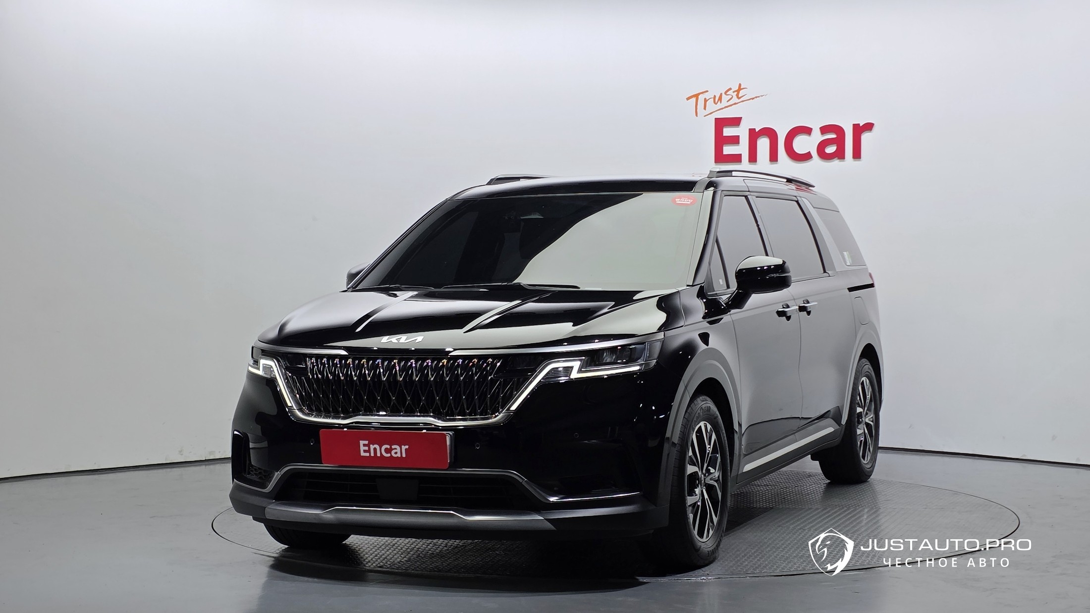 Автомобиль Kia Canival