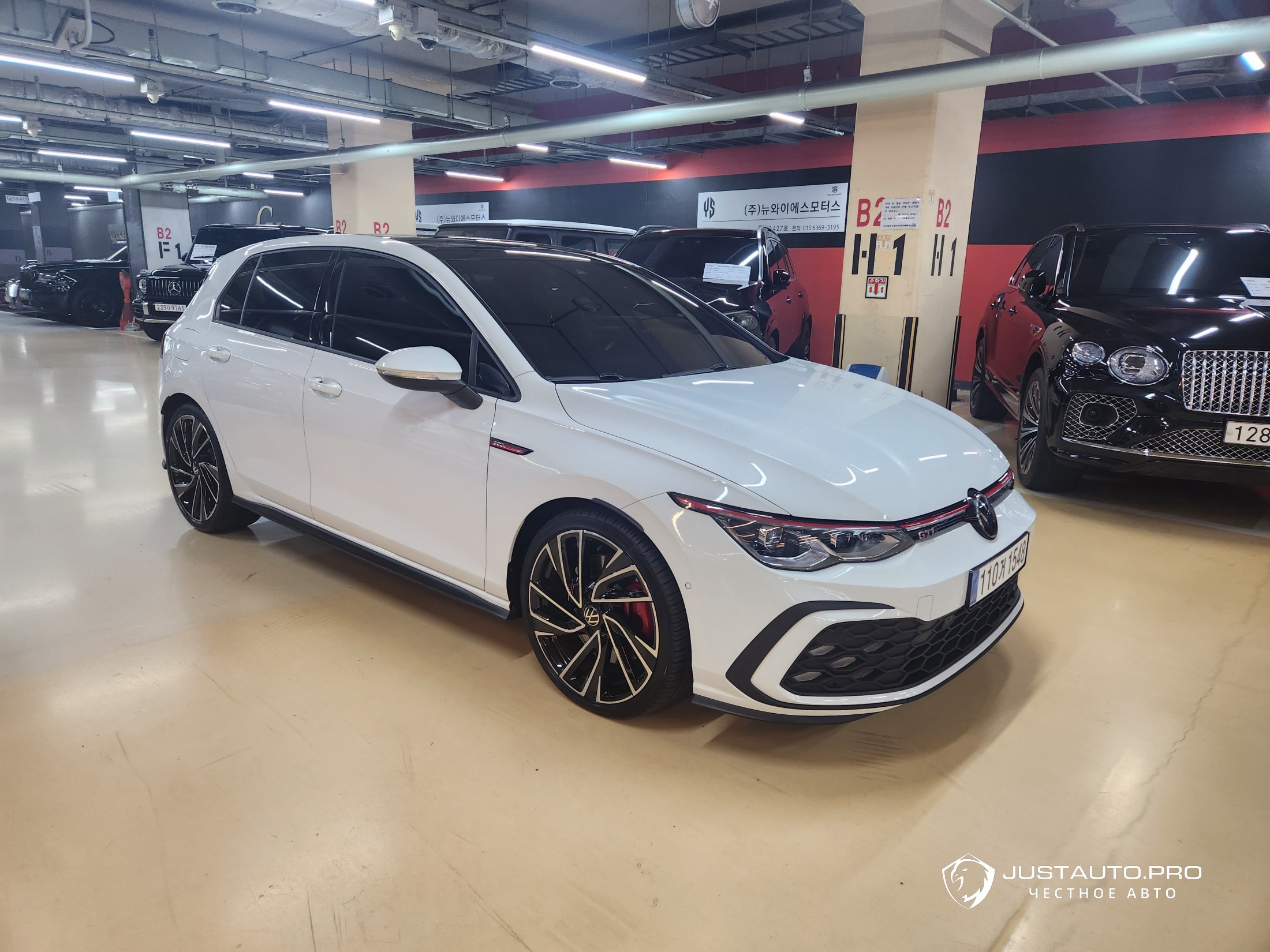 Автомобиль Volkswagen Golf