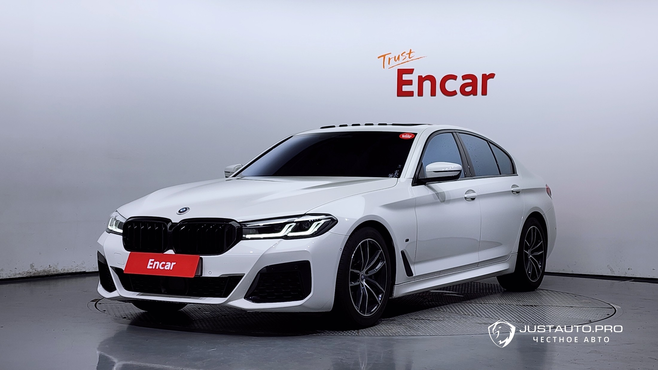 Автомобиль BMW 5-Series