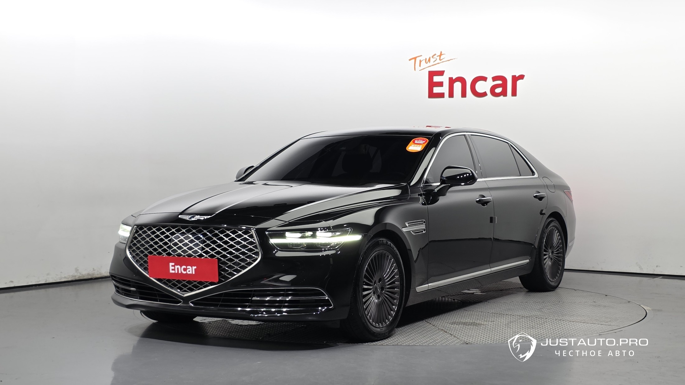 Автомобиль Genesis G90