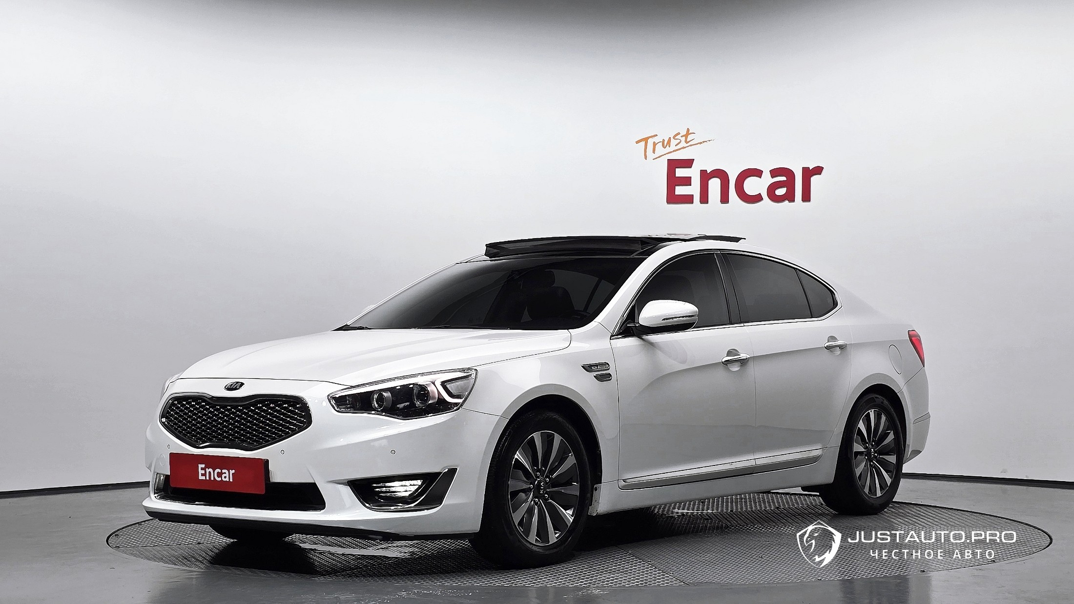 Автомобиль Kia K7