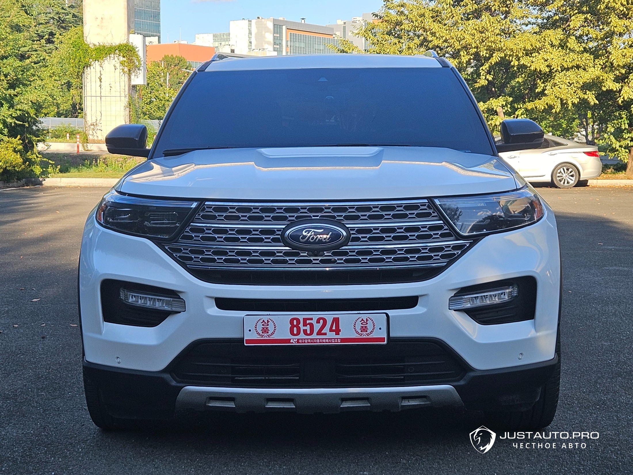 Автомобиль Ford Explorer