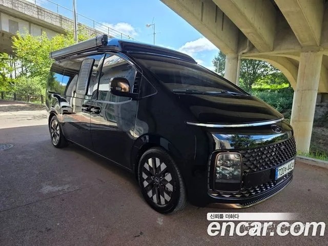 Автомобиль Hyundai Staria