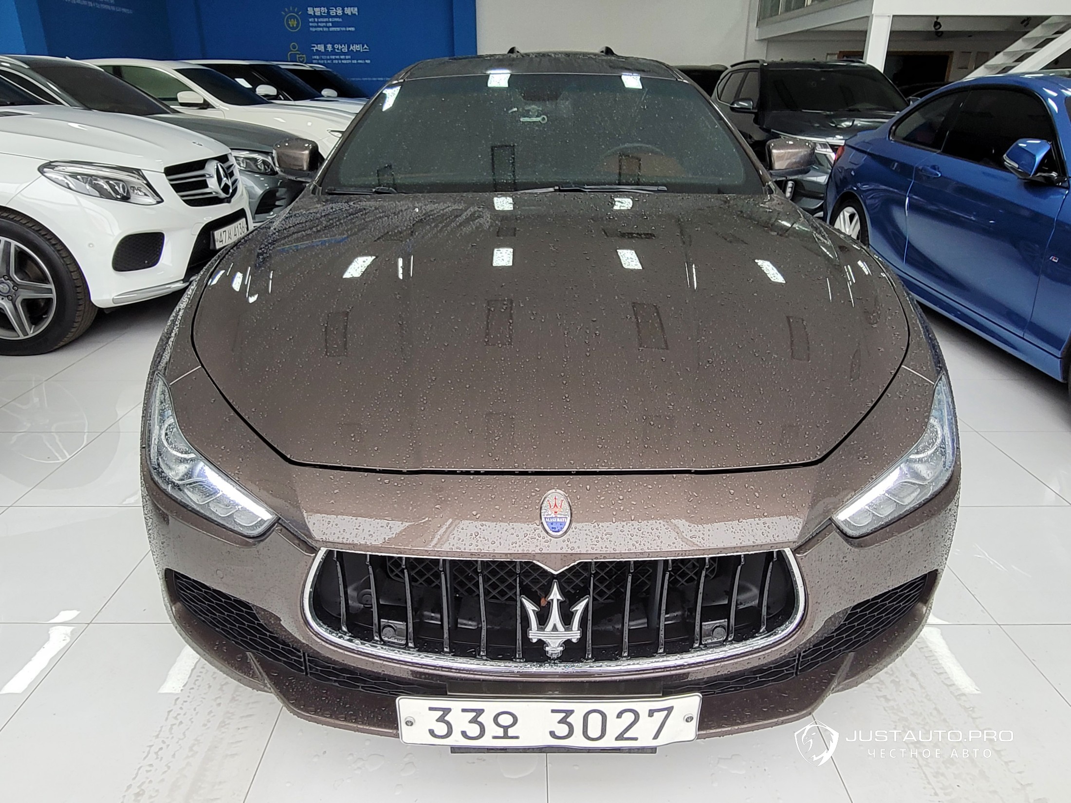Автомобиль Maserati Ghibli