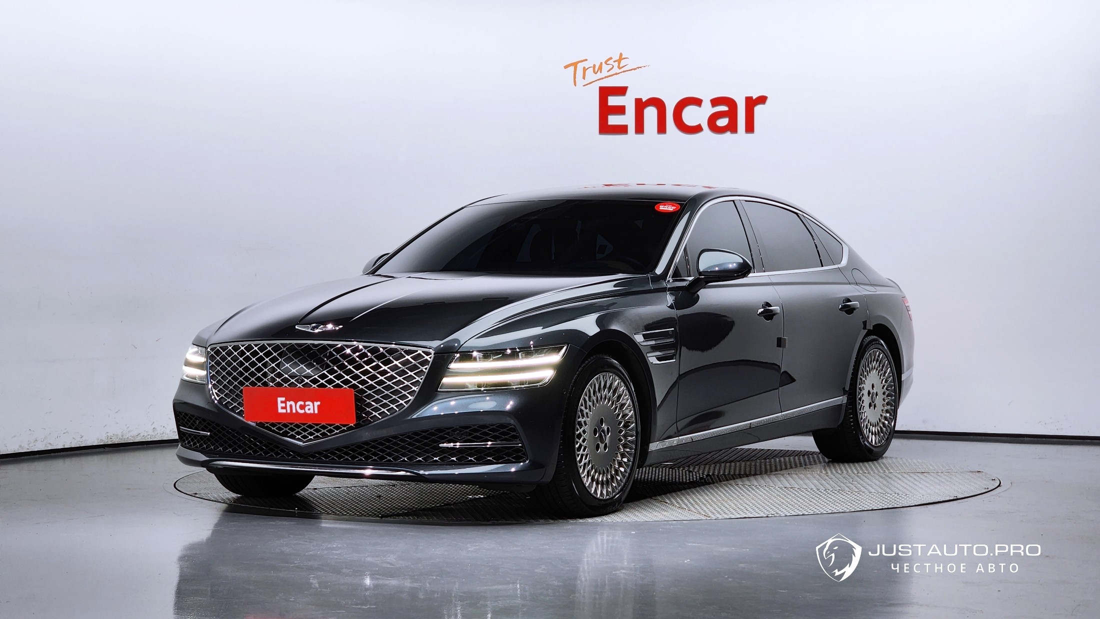 Автомобиль Genesis G80