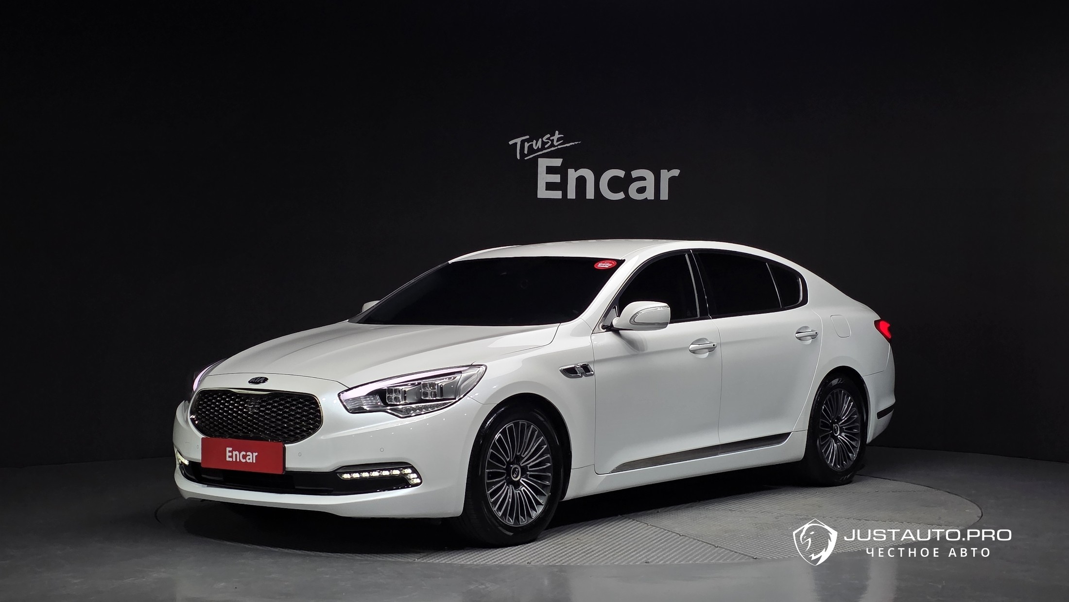 Автомобиль Kia K9