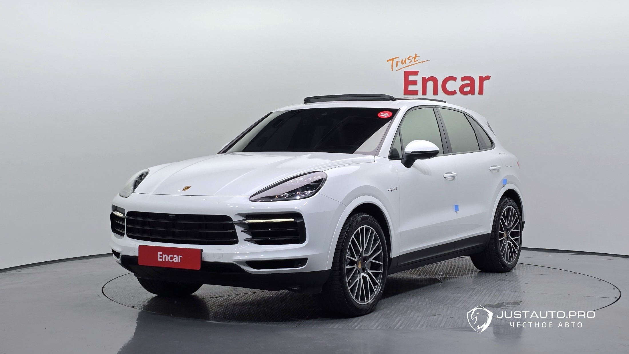 Автомобиль Porsche Cayenne