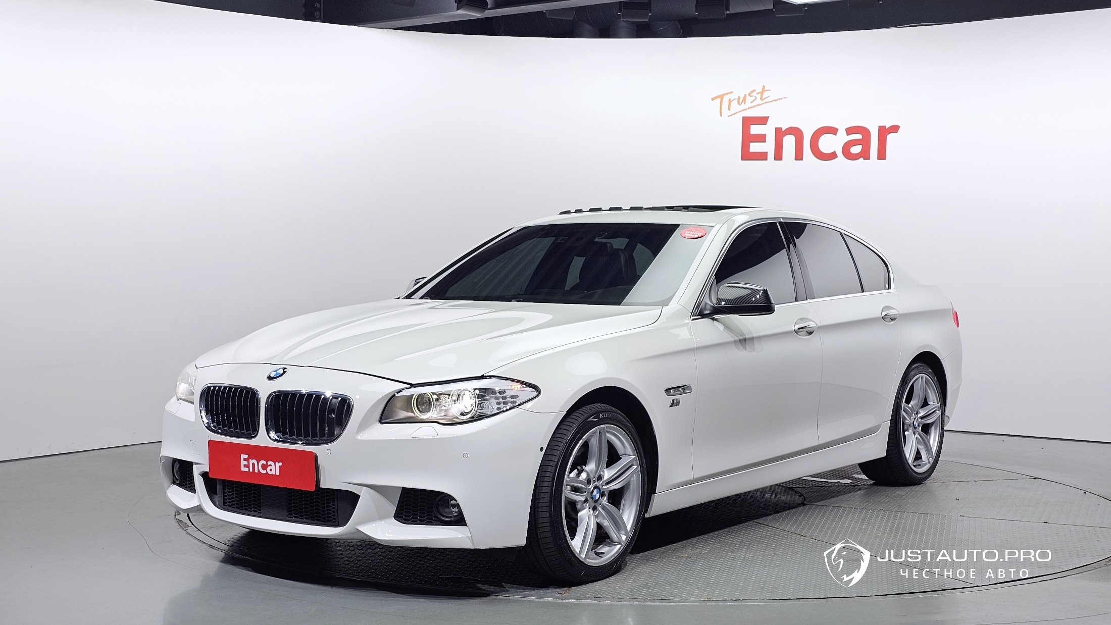 Автомобиль BMW 5-Series