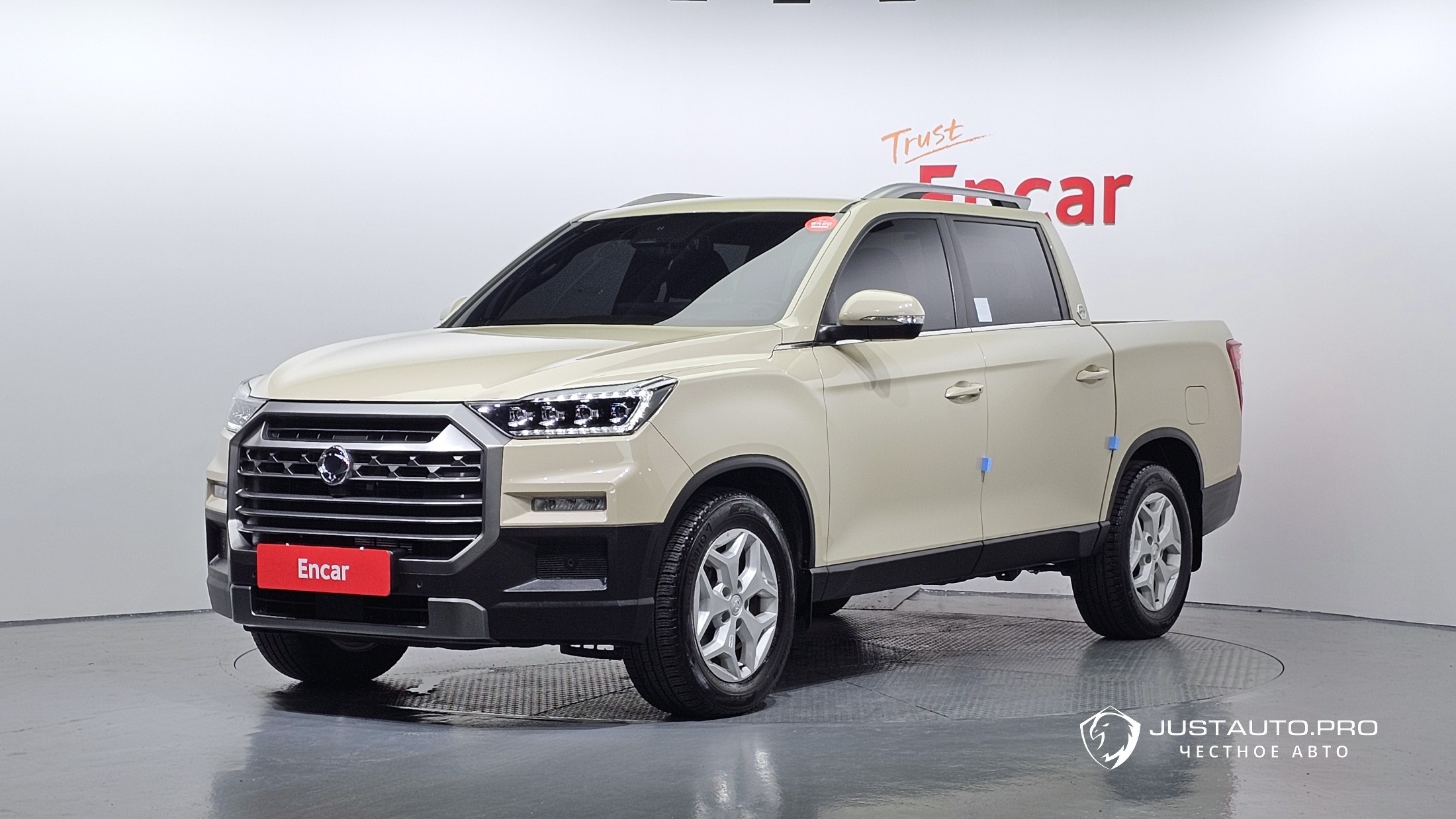 Автомобиль KG_Mobility_Ssangyong Rexton