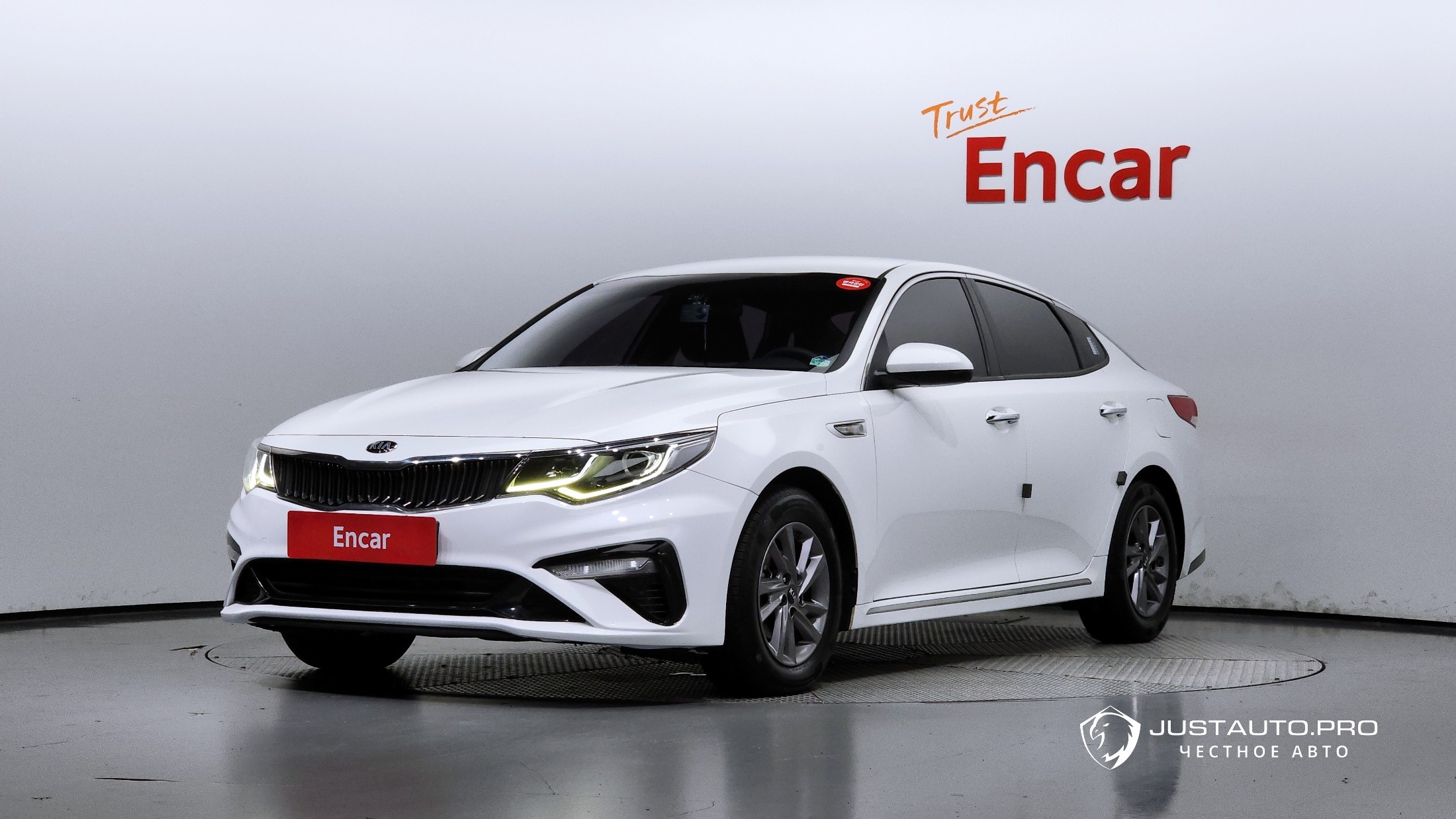 Автомобиль Kia K5