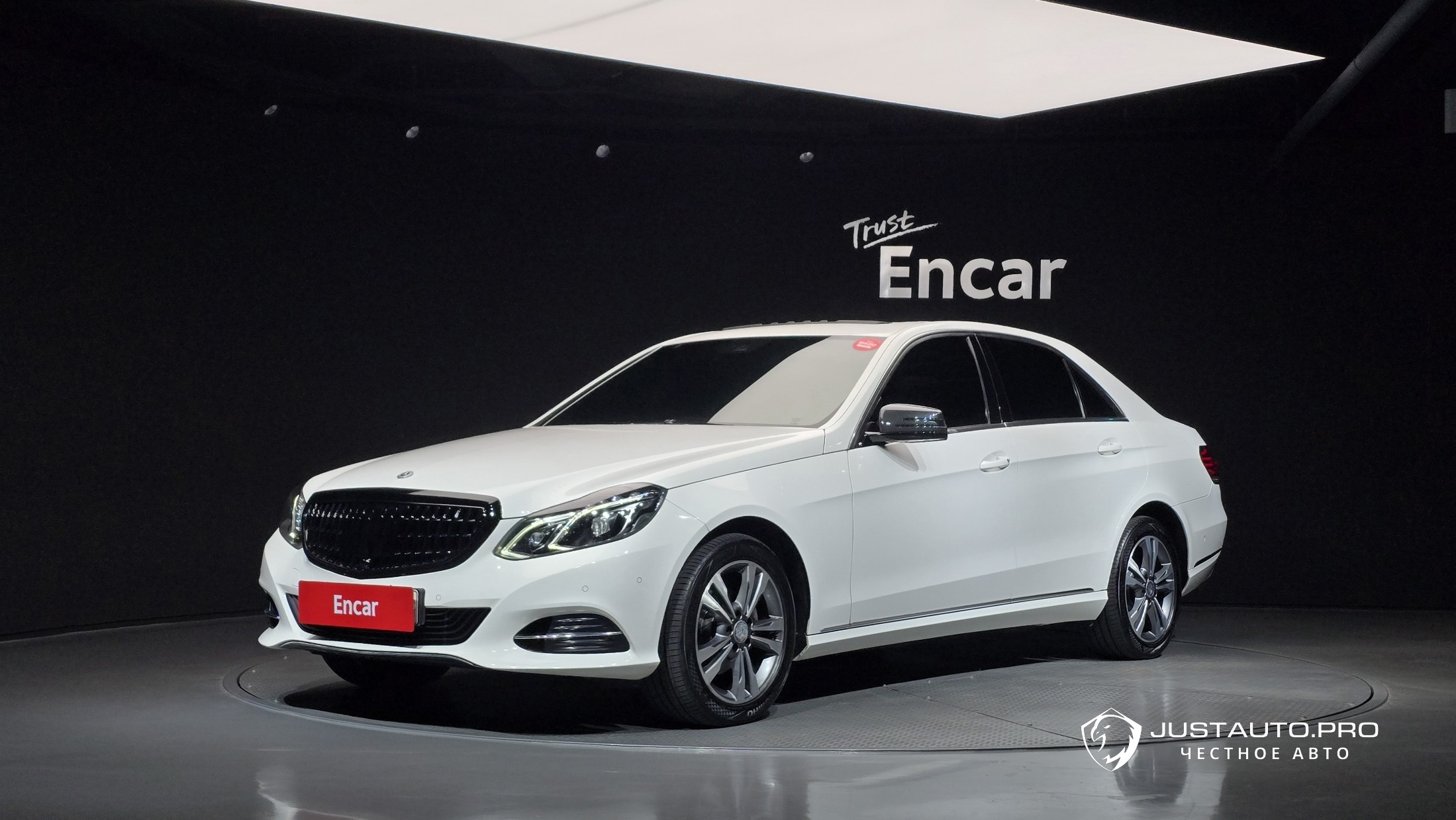 Автомобиль Mercedes-Benz E-Class