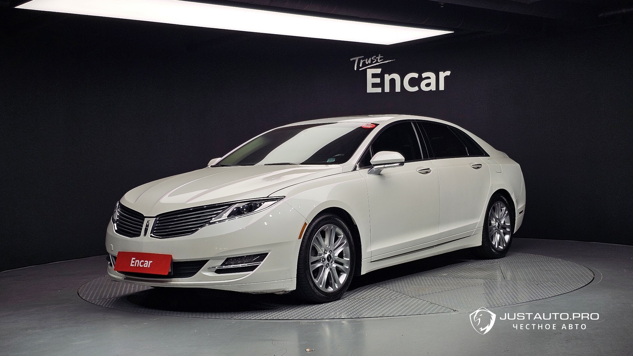 Автомобиль Lincoln MKZ