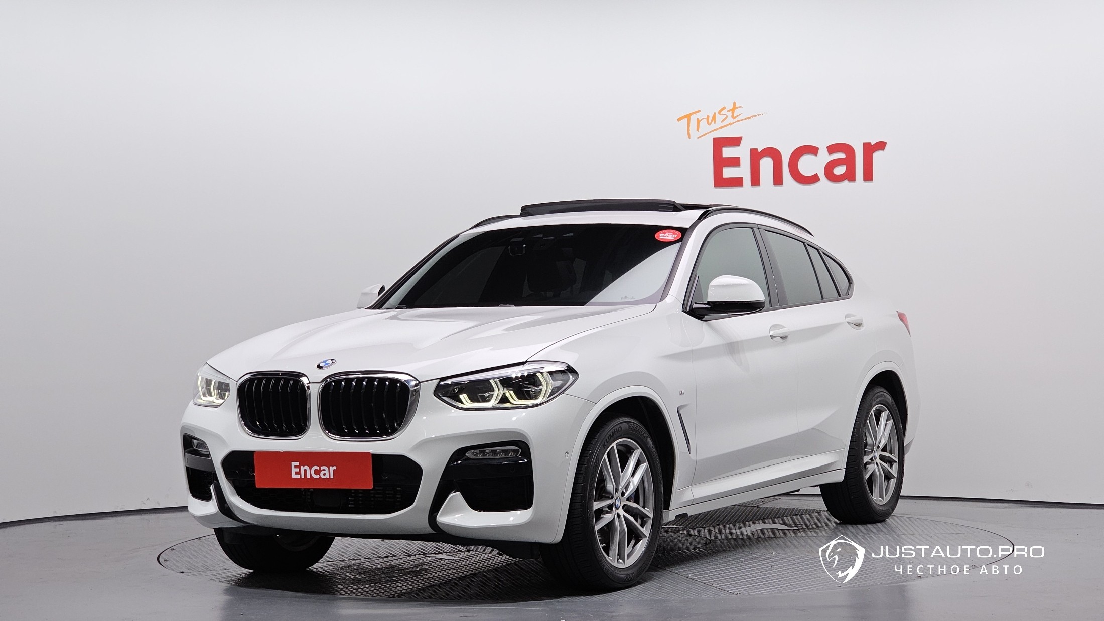 Автомобиль BMW X4