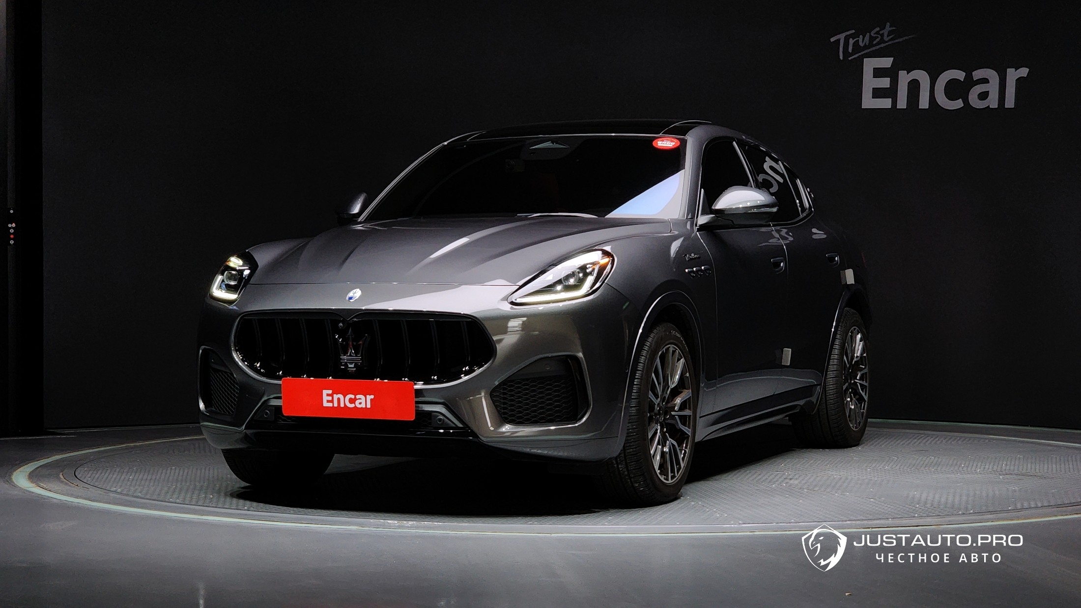 Автомобиль Maserati Grecale