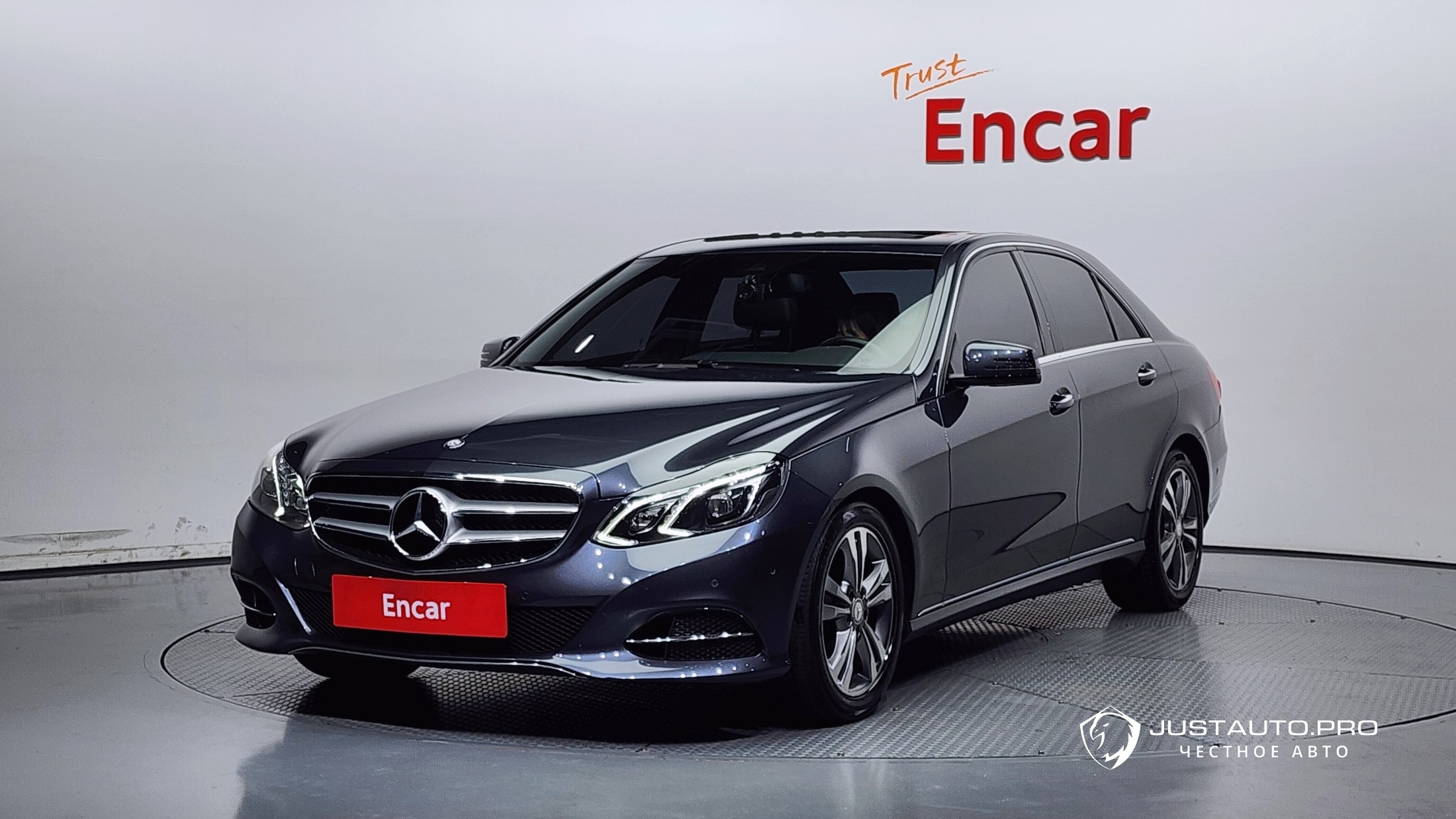 Автомобиль Mercedes-Benz E-Class