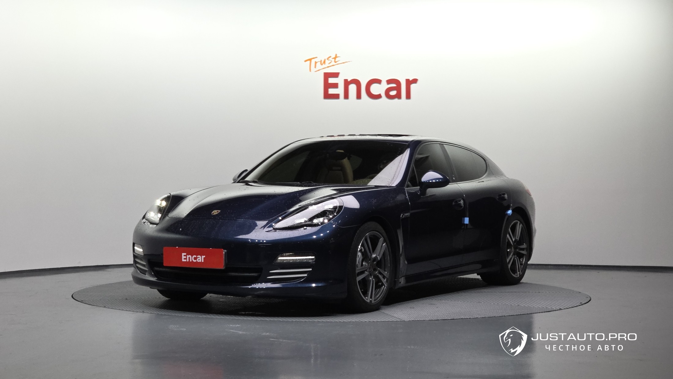 Автомобиль Porsche Panamera