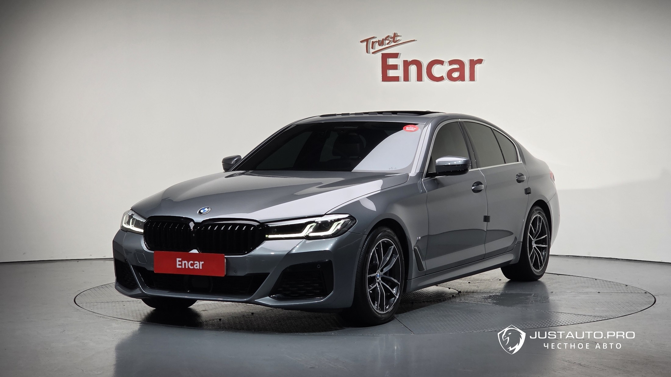 Автомобиль BMW 5-Series