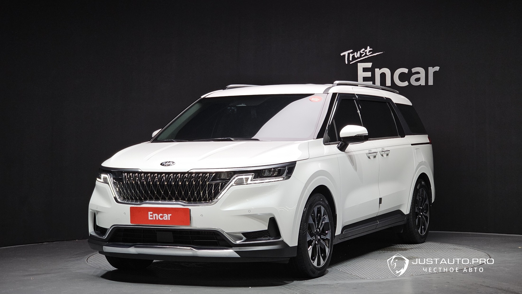 Автомобиль Kia Canival