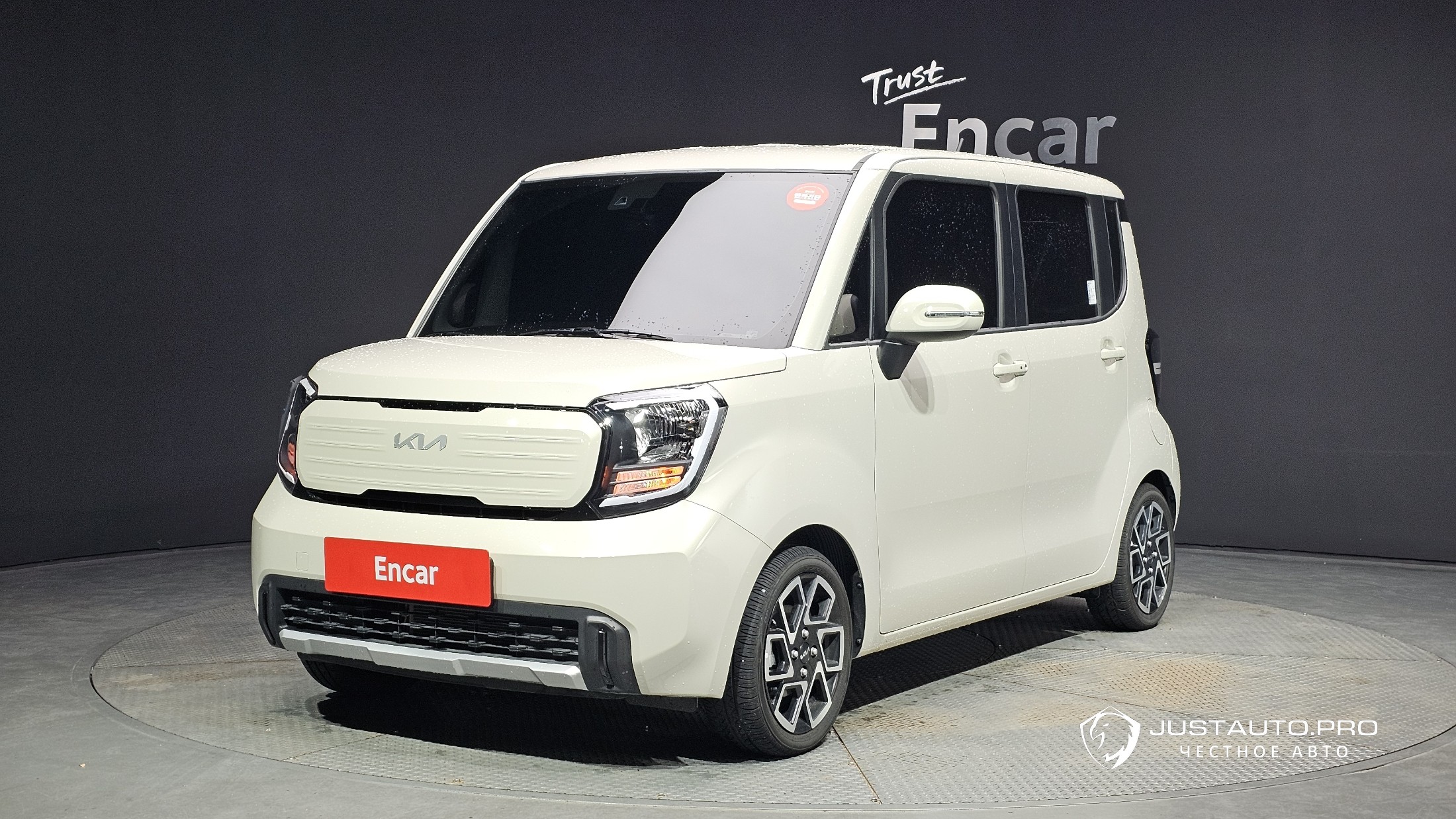 Автомобиль Kia RAY